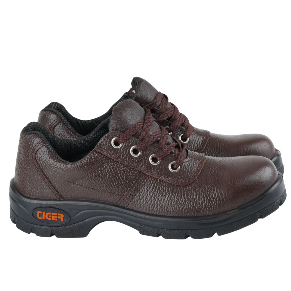 Highlander Men's Waterproof Hiking Boots - Lightweight Outdoor Trekking Shoes for Men, Durable Traction & Comfortable Support - Perfect for Hiking, Camping & Mountain Climbing Adventures