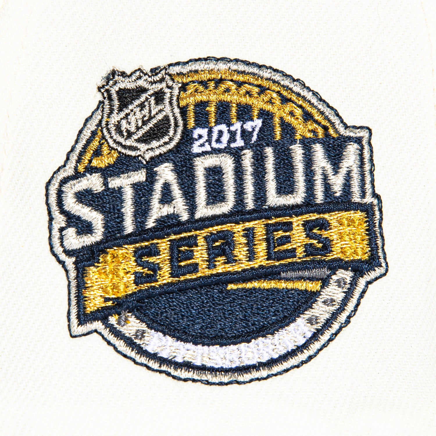 New Era 59Fifty Pittsburgh Penguins 2017 Stadium Series Patch Hat - White & Black Snapback Cap for Hockey Fans & Sports Enthusiasts - Perfect for Games, Tailgating & Casual Wear