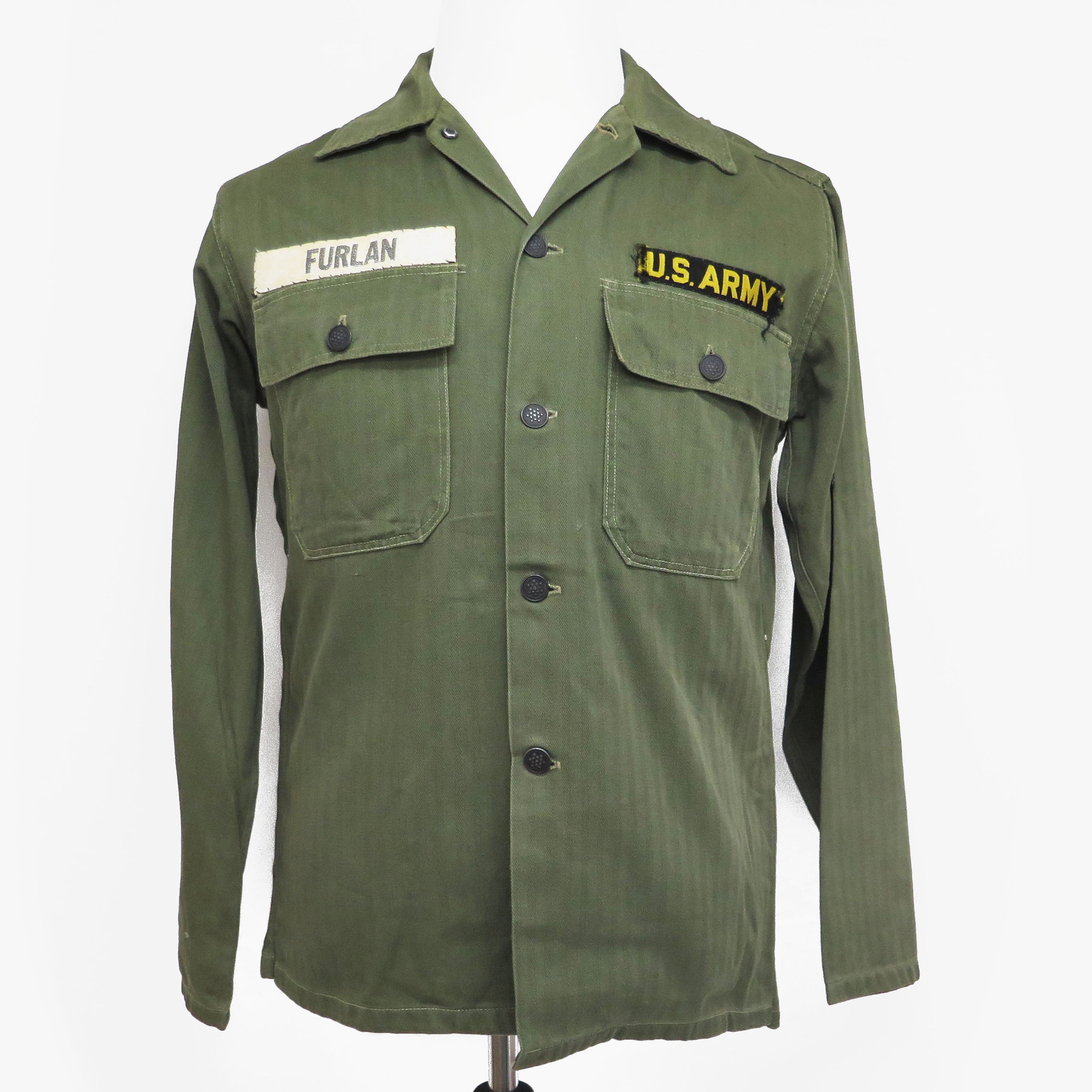 Vintage US Army HBT Utility Shirt - 1950s Korean War Patch with 13 Stars Buttons - Small Size - Military Collectible & Historical Reenactment Gear