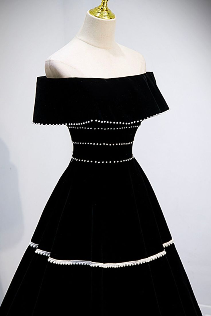 Elegant Black Velvet Long Prom Dresses A-Line Formal Evening Gown J4376 for Homecoming, Wedding, Ball & Special Occasions