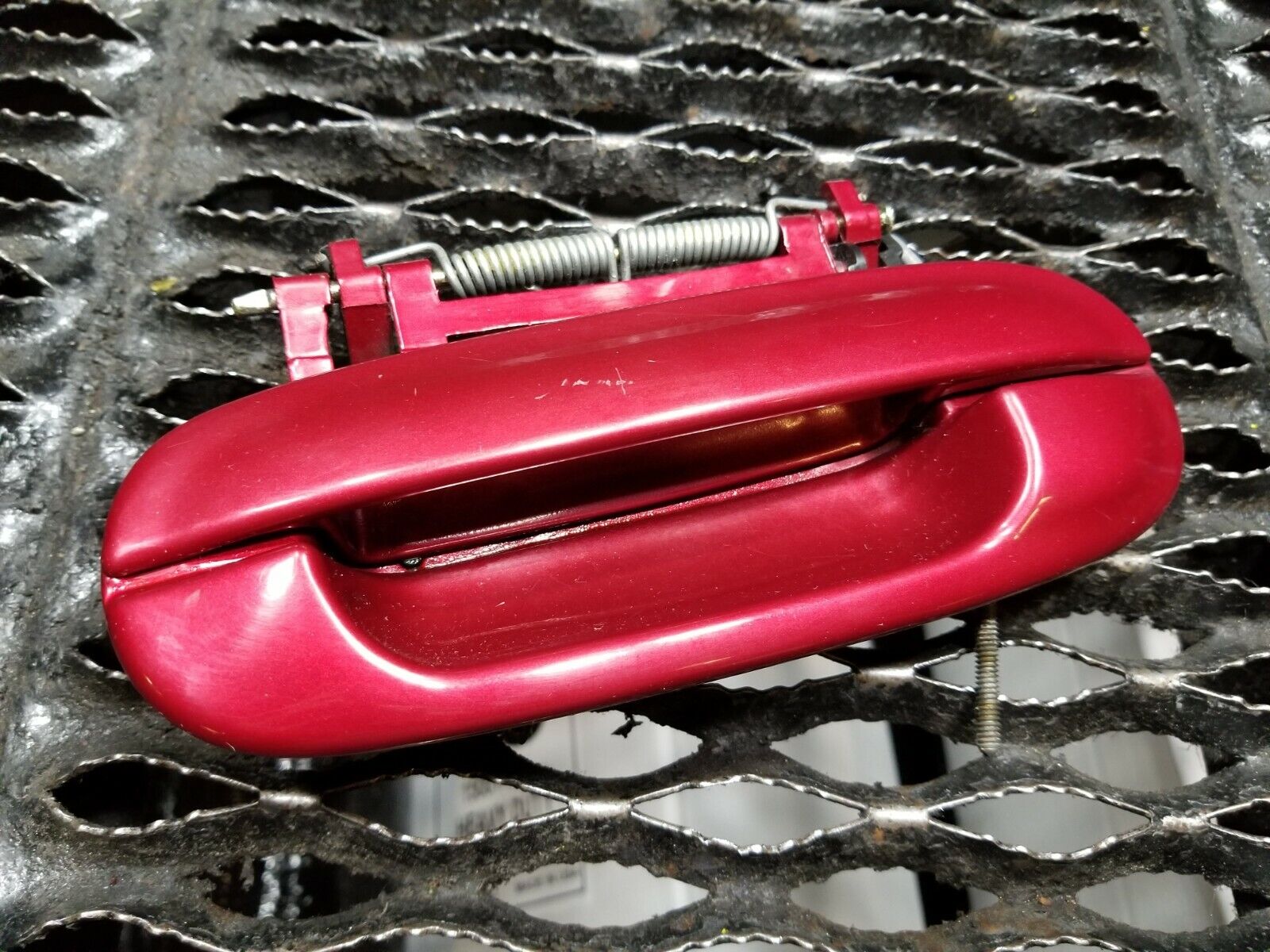 2006-2011 Cadillac DTS Left Rear Driver Side Exterior Door Handle Replacement - OEM Quality for Smooth Door Operation & Vehicle Maintenance