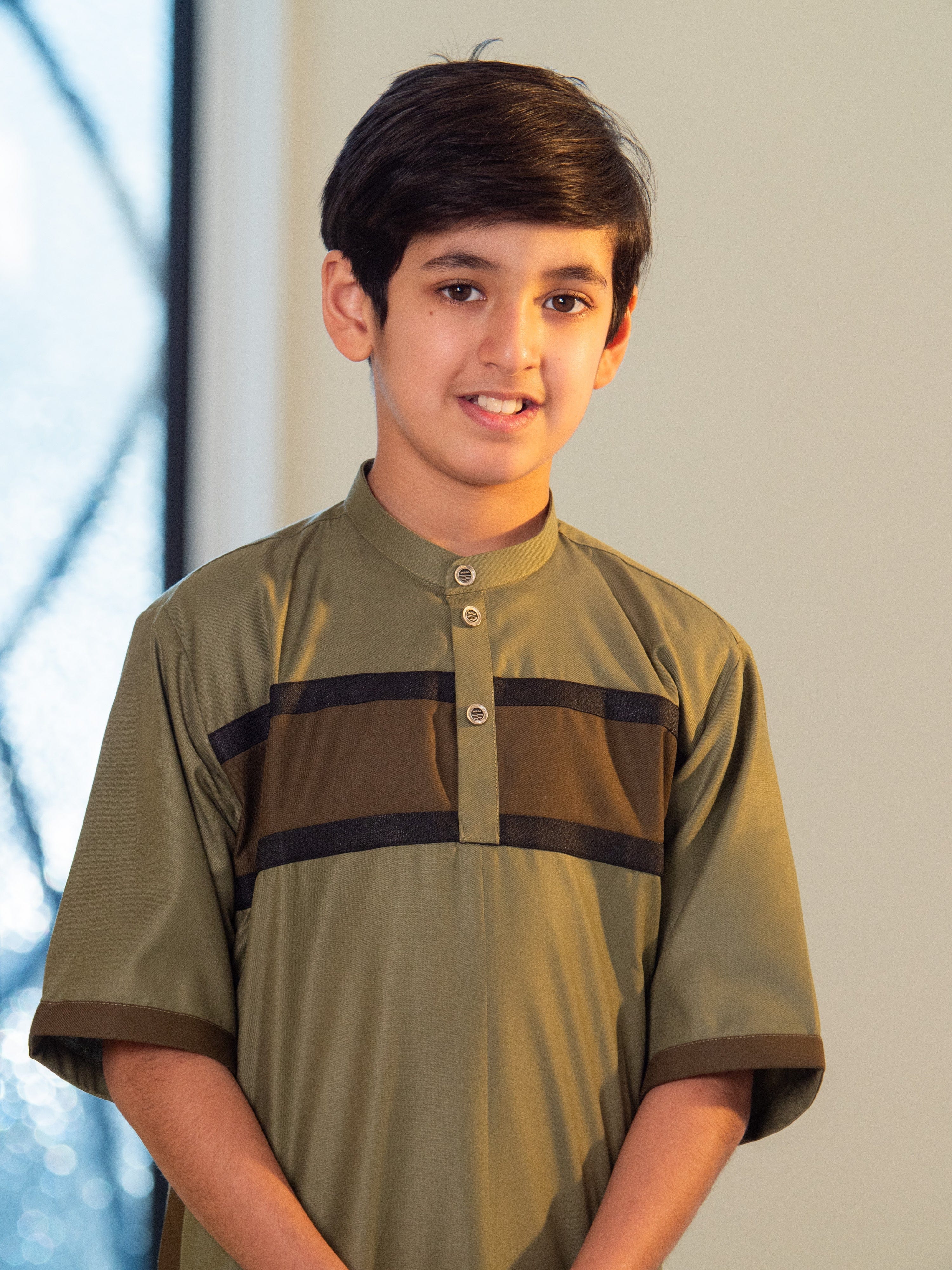 Kids Thobe 117 (Father & Son) - Traditional Islamic Outfit for Boys & Men - Perfect for Eid, Ramadan & Family Celebrations
