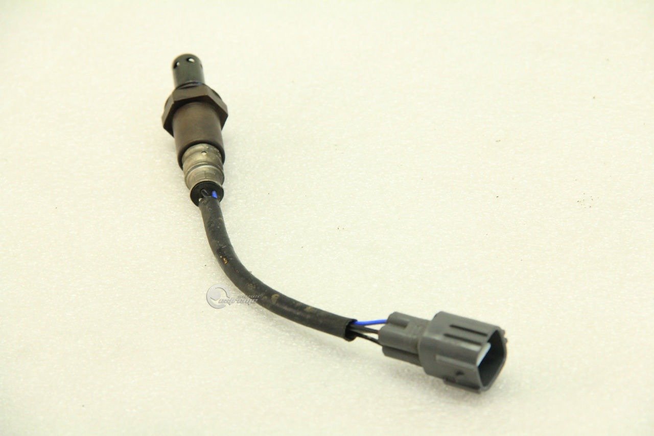 Toyota 89465-60250 Oxygen Sensor - Compatible with Select Toyota Models | High-Performance O2 Sensor for Improved Fuel Efficiency & Emissions Control | Perfect for Engine Diagnostics & Performance Tuning