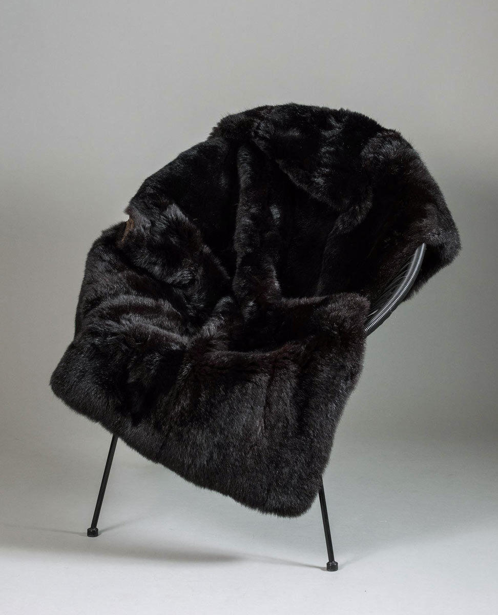 Luxury Black Possum Fur Throw Blanket - Soft & Warm Winter Bedding for Cozy Nights - Perfect for Couches, Beds, and Home Decor