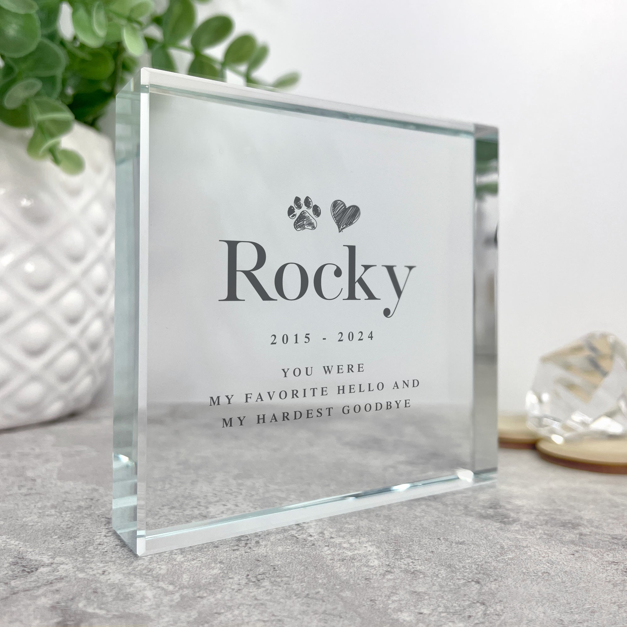 Personalized Pet Memorial Crystal Keepsake - Custom Engraved Photo & Name - Perfect for Dog, Cat Memorial Gifts, Sympathy Loss of Pet, Pet Lover Keepsake for Home Decor