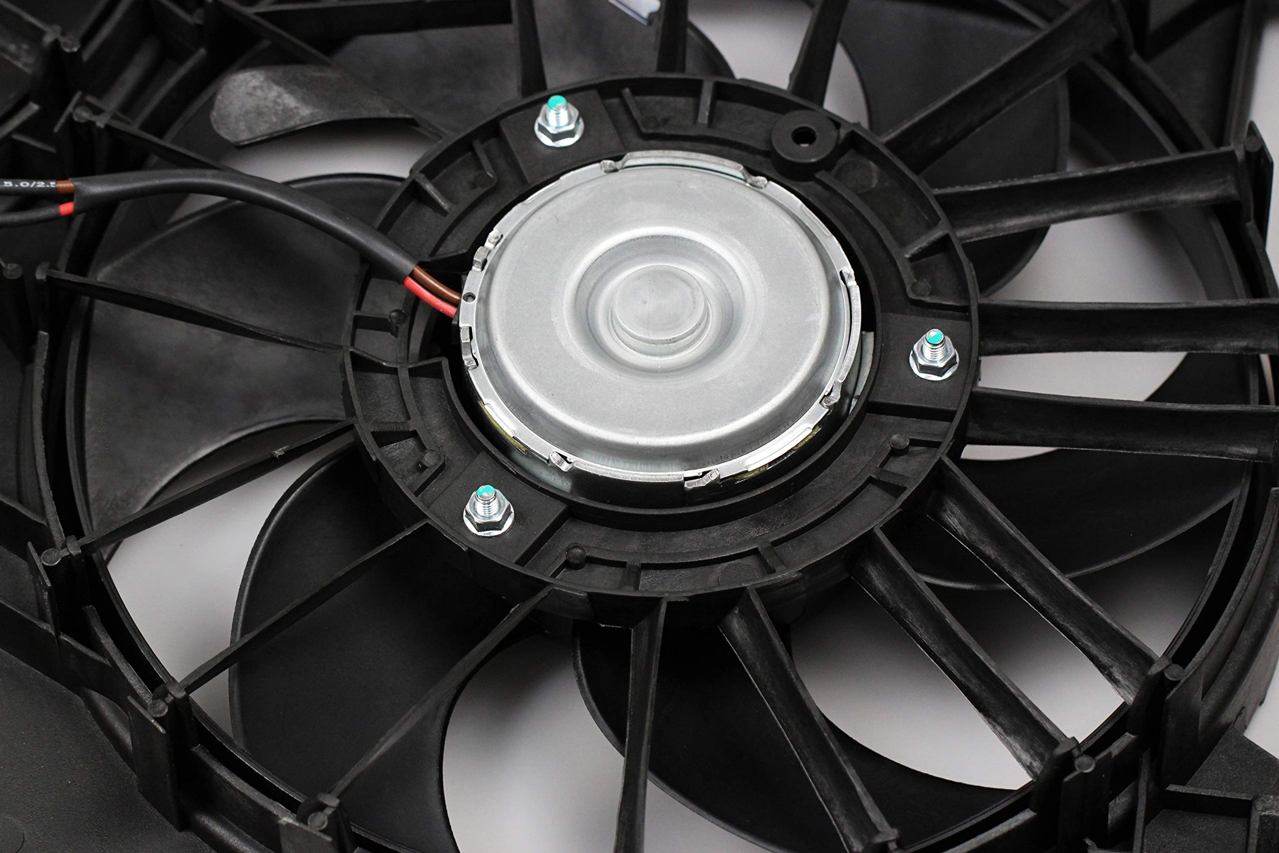 620-039 Engine Radiator Dual Cooling Fan Replacement for 2005-2008 Chrysler 300, 2008 Dodge Challenger, 2006-2008 Charger & Magnum - Compatible with Part Numbers 5137713AA, 5174358AA, CH3115132 - Perfect for Overheating Prevention & Enhanced Engine Cooling