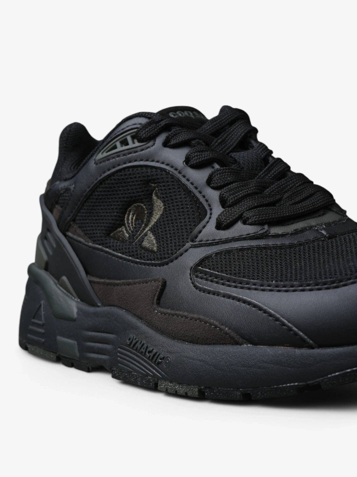 Le Coq Sportif R1100 Classic Sneakers - Black & Dark Green | Retro Running Shoes for Men & Women | Perfect for Casual Wear, Gym & Street Style