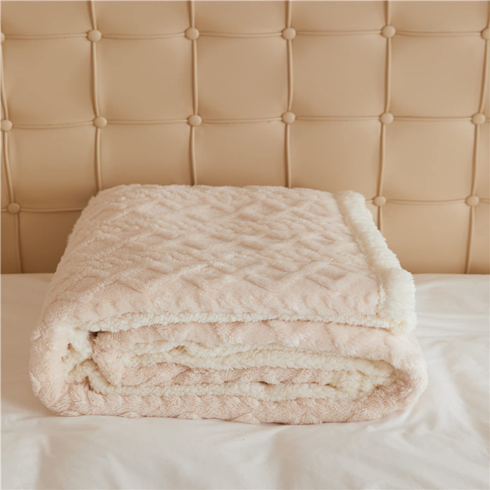 Premium Fleece Throw Blanket - Ultra Soft & Warm Plush Microfiber Blanket - Anti-Static, Easy Care Cozy Blanket for Bed, Sofa, Couch - King Size 80x90 Inches (150x200cm) - Ginkgo Leaf Design - Perfect for Winter Nights, Movie Time & Home Decor