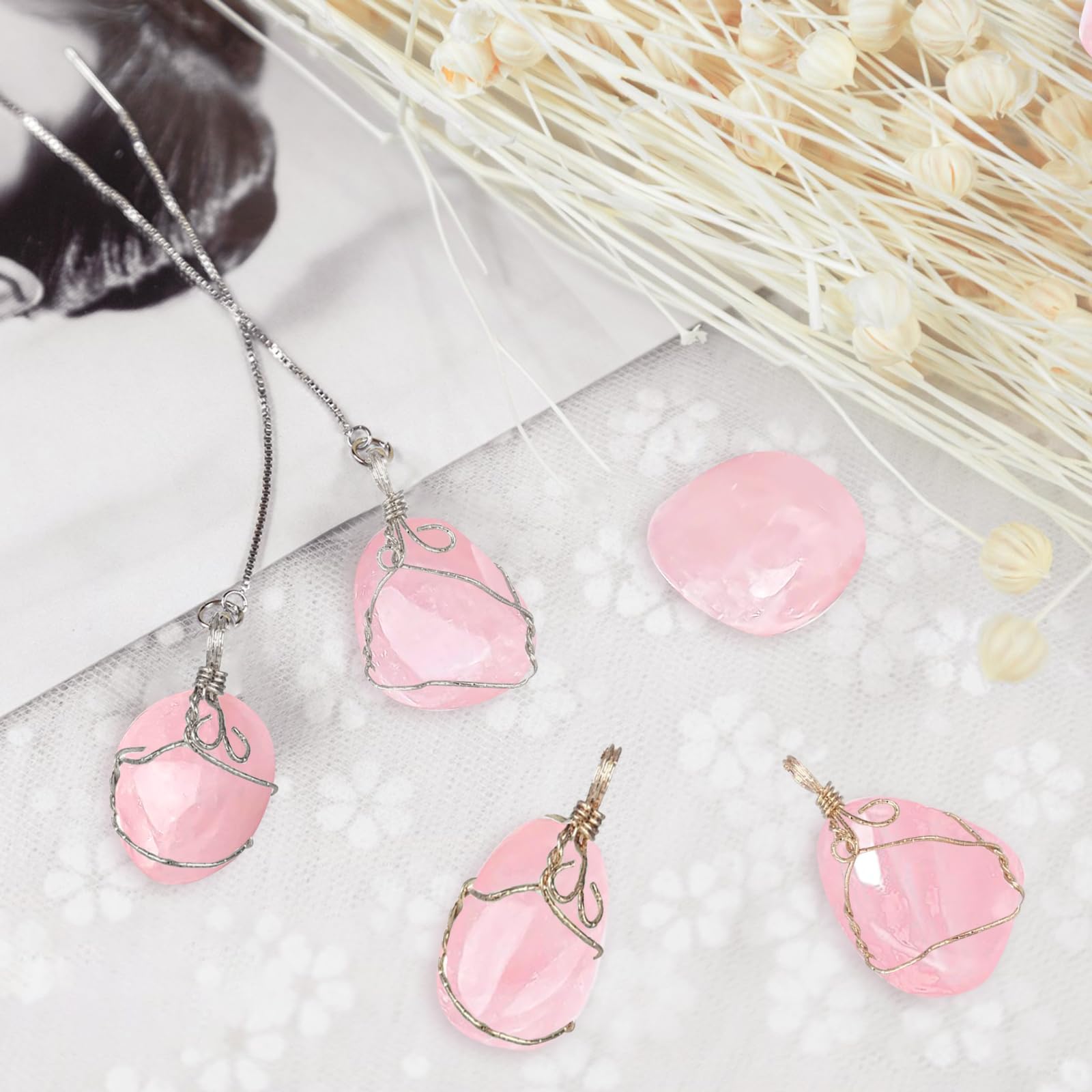 Natural Rose Quartz Stones 2-3cm Raw Pink Quartz Crystals for Anxiety Relief & Stress Reduction - Healing Crystal for Meditation, Reiki, Home Decor & Jewelry Making (Random Quantity)