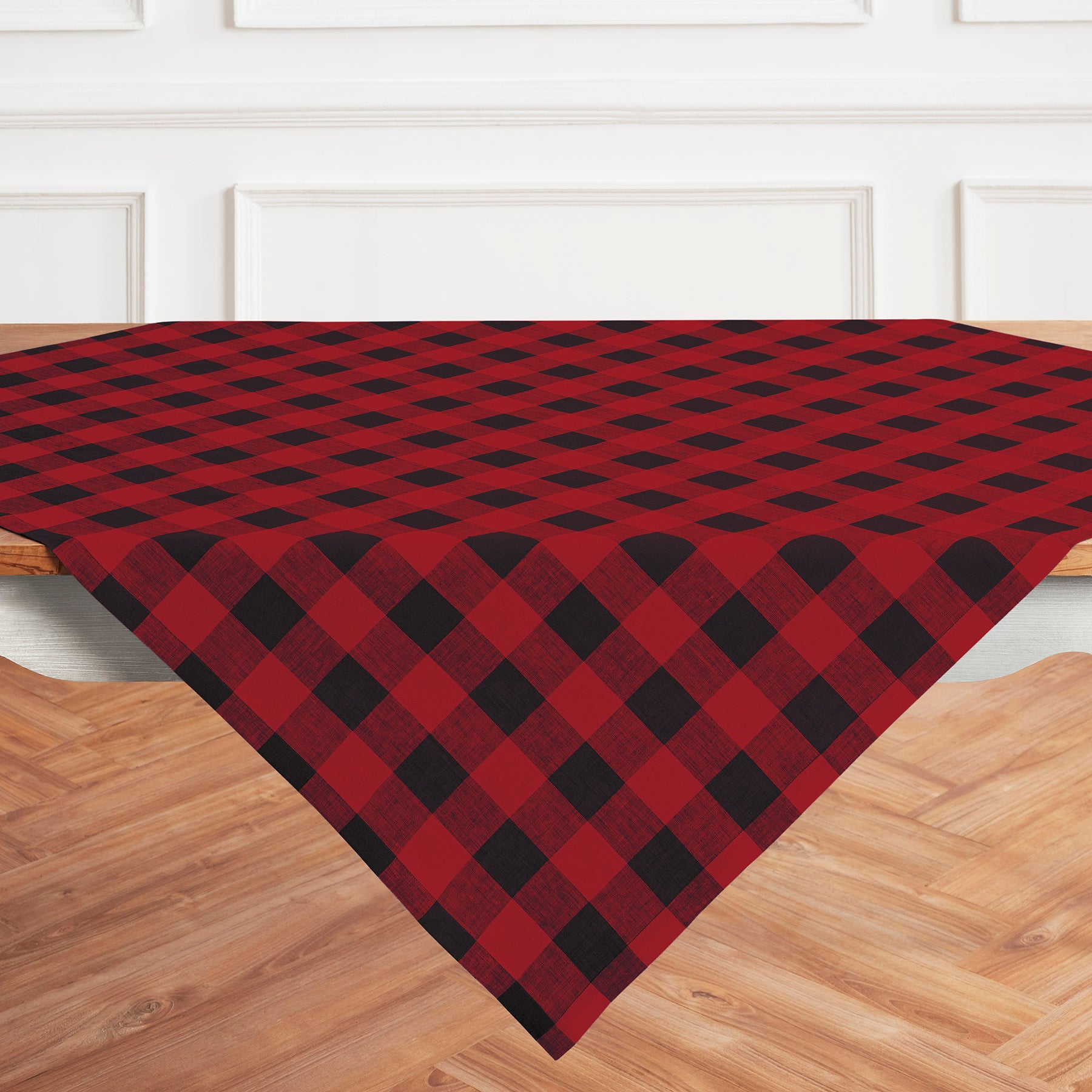 Buffalo Check Table Throw - Soft & Stylish Plaid Table Cover for Dining Room, Kitchen, or Outdoor Picnic - Perfect for Holiday Decor & Cozy Gatherings