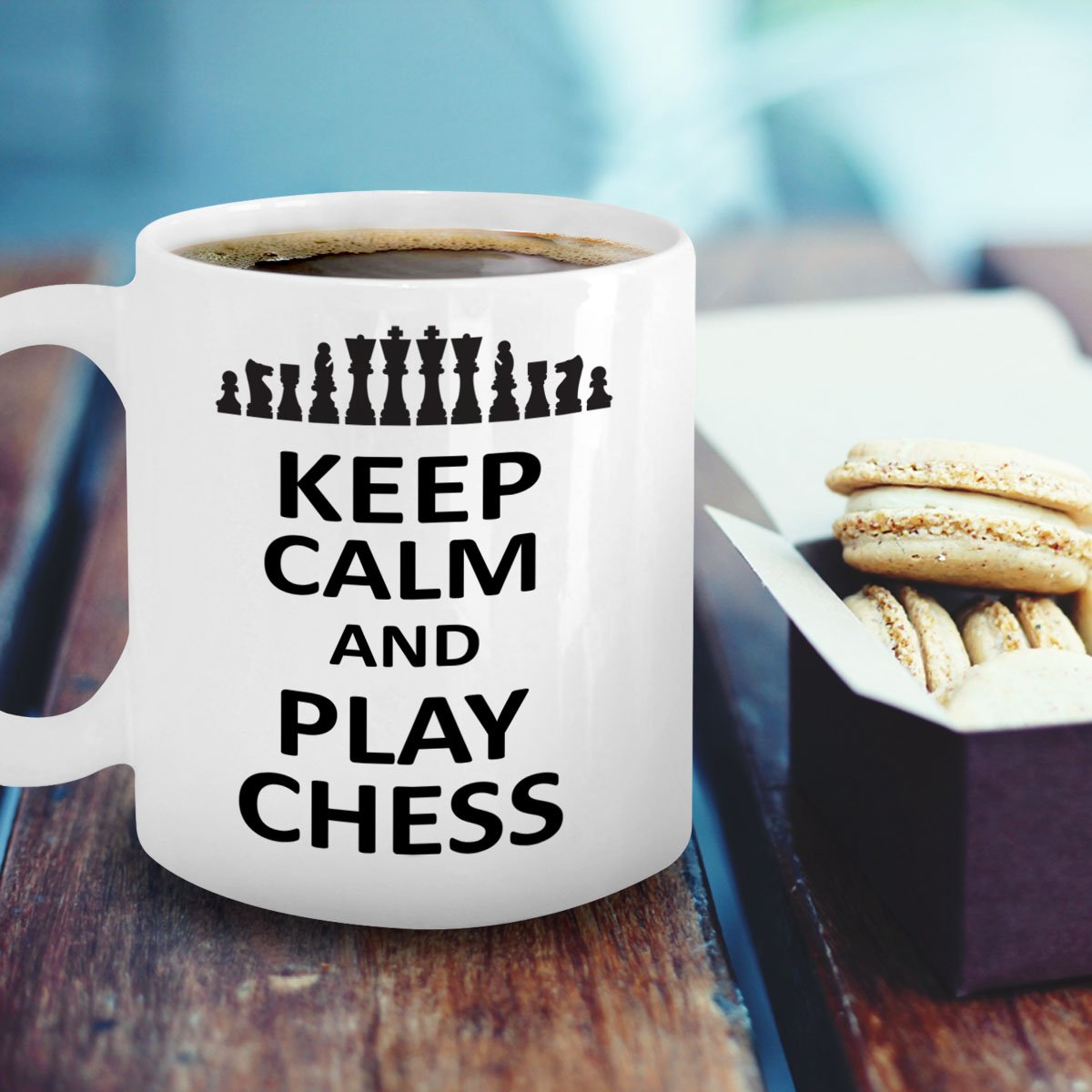Keep Calm And Play Chess Mug - Funny Chess Lover Gift - Perfect Chess Themed Coffee Cup for Players & Fans - Great for Game Nights, Office Use & Chess Tournaments
