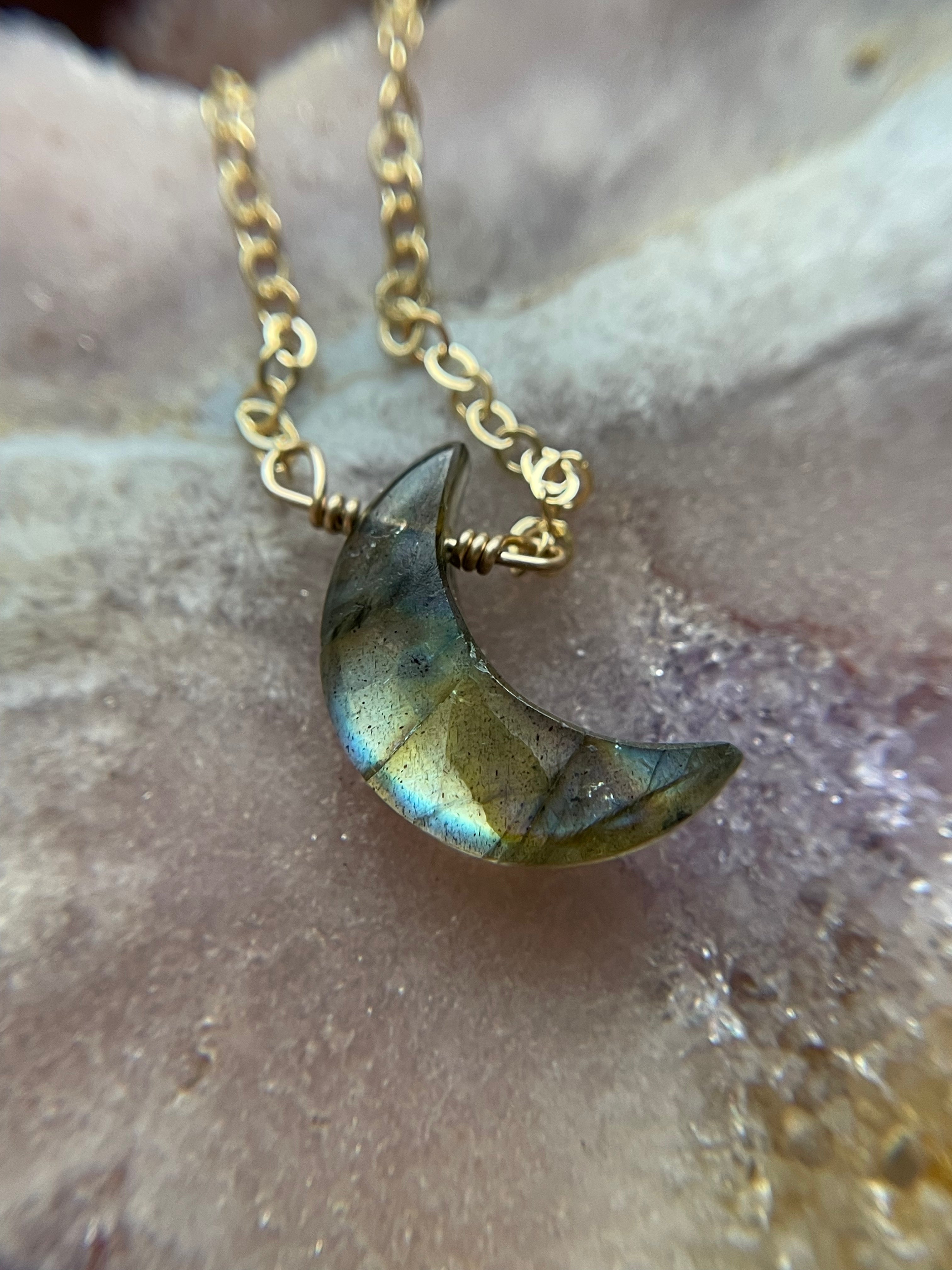 Natural Labradorite Moon Crystal Necklace for Women - Healing Stone Jewelry for Meditation, Yoga & Spiritual Gifts