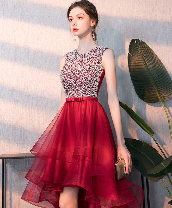 Elegant Burgundy Tulle Sequin Short Prom Dress with Round Neckline - Perfect for Homecoming, Parties & Special Occasions
