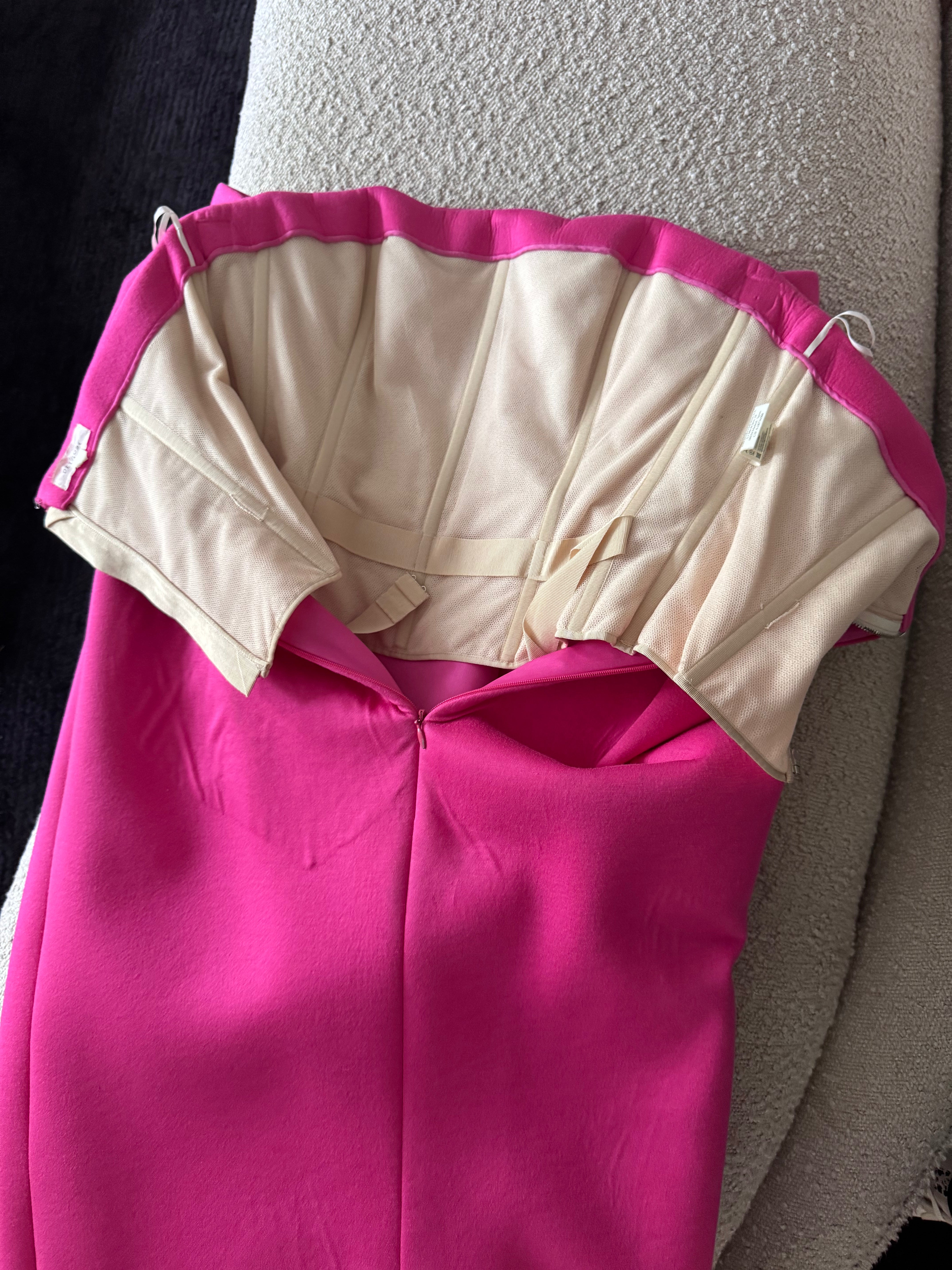 Delpozo Fashion Sale - Trendy Women's Clothing & Accessories for Parties, Work & Everyday Wear