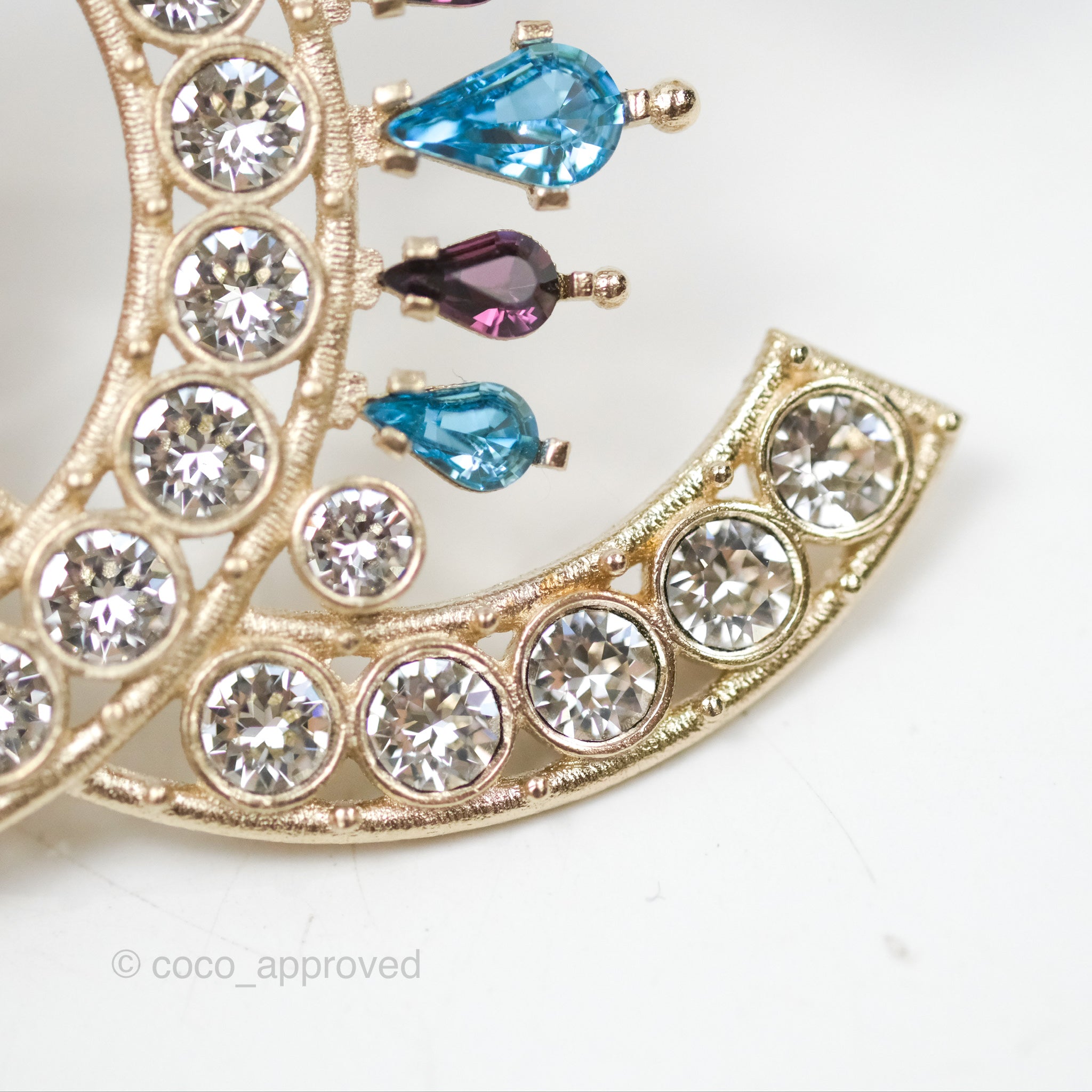Chanel CC Crystals Brooch Gold Tone 19S - Elegant Fashion Accessory for Women, Perfect for Dresses, Jackets & Handbags | Luxury Jewelry Gift for Her