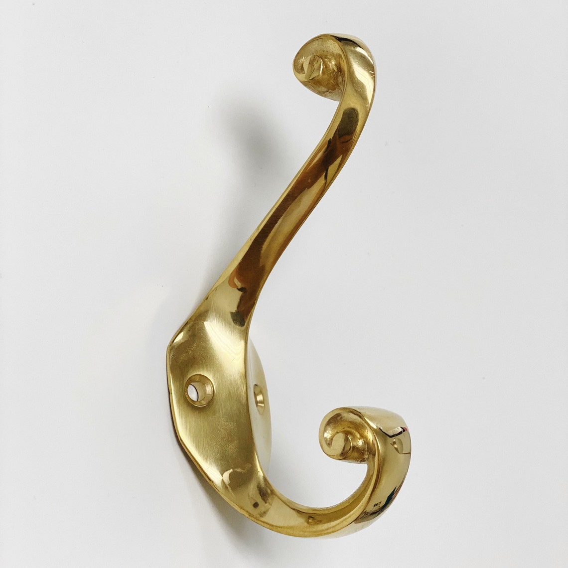 Vintage Unlacquered Polished Brass Wall Hook - Curly Coat & Hat Hanger for Entryway, Mudroom, or Bedroom Organization (Set of 3)