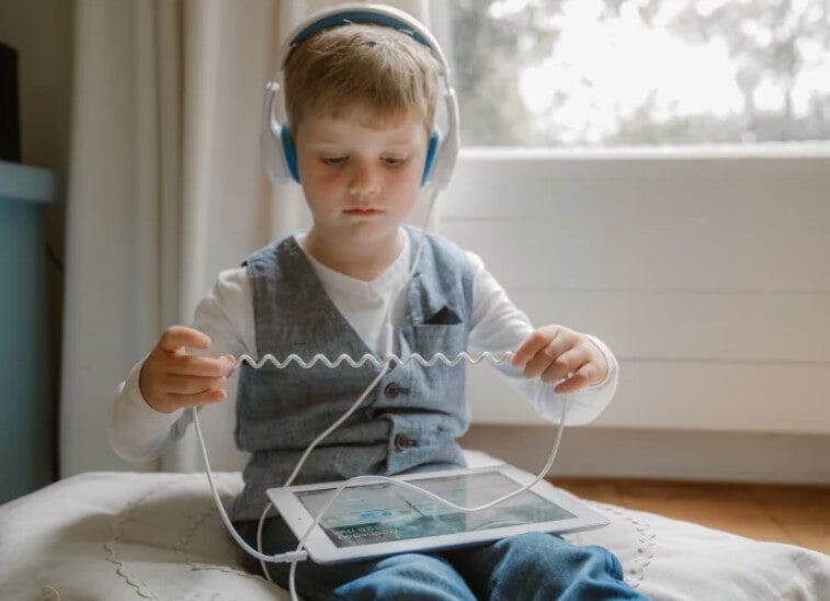 Clevy HearSafe Ear Protection for Kids - Noise Canceling Headphones for School, Travel & Study - Adjustable & Comfortable Hearing Protection for Children