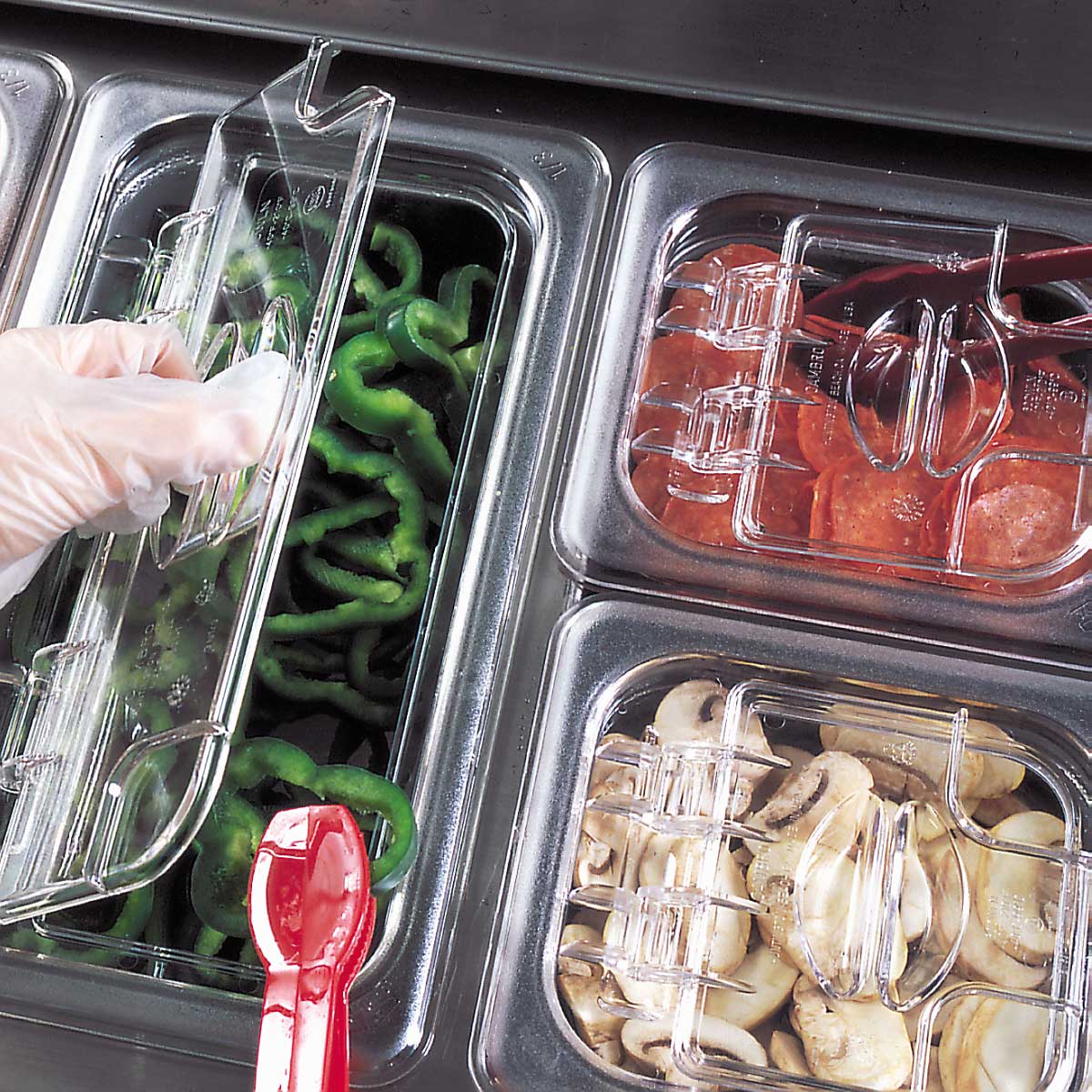 Cambro 60CWLN135 Camwear Notched Food Pan Flip Lid - Clear 1/6 Size for Commercial Kitchens, Catering & Food Storage | Durable & Stackable Food Service Container