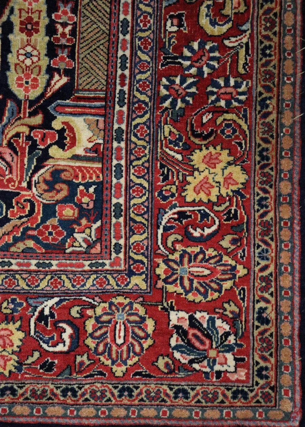 Handwoven Antique Sarouk Prayer Rug - Traditional Persian Carpet for Home Decor, J67882 | Perfect for Living Room, Bedroom & Prayer Space