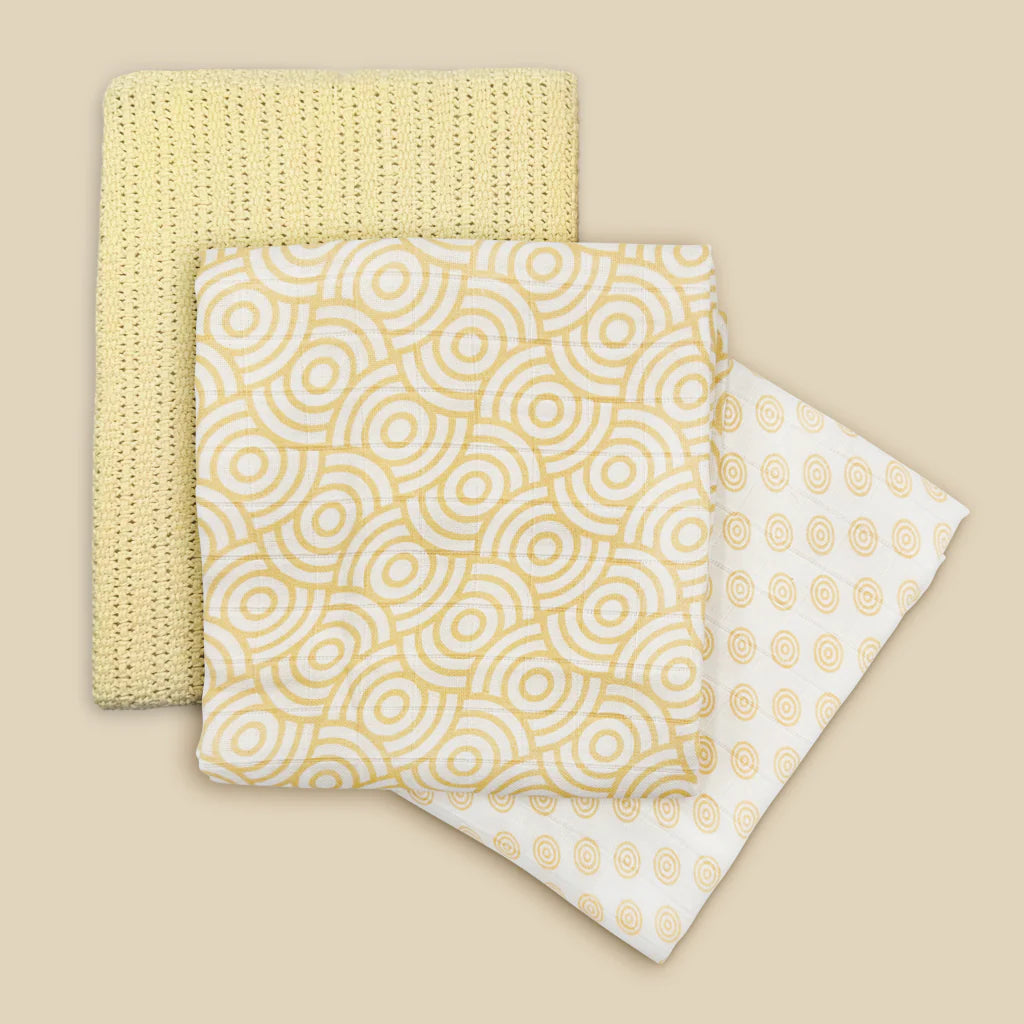 Soft Giraffe Print Comforter & Baby Blanket Set - Cozy Nursery Bedding for Boys & Girls | Perfect for Crib, Stroller, and Playtime (SKU: LBG1062)
