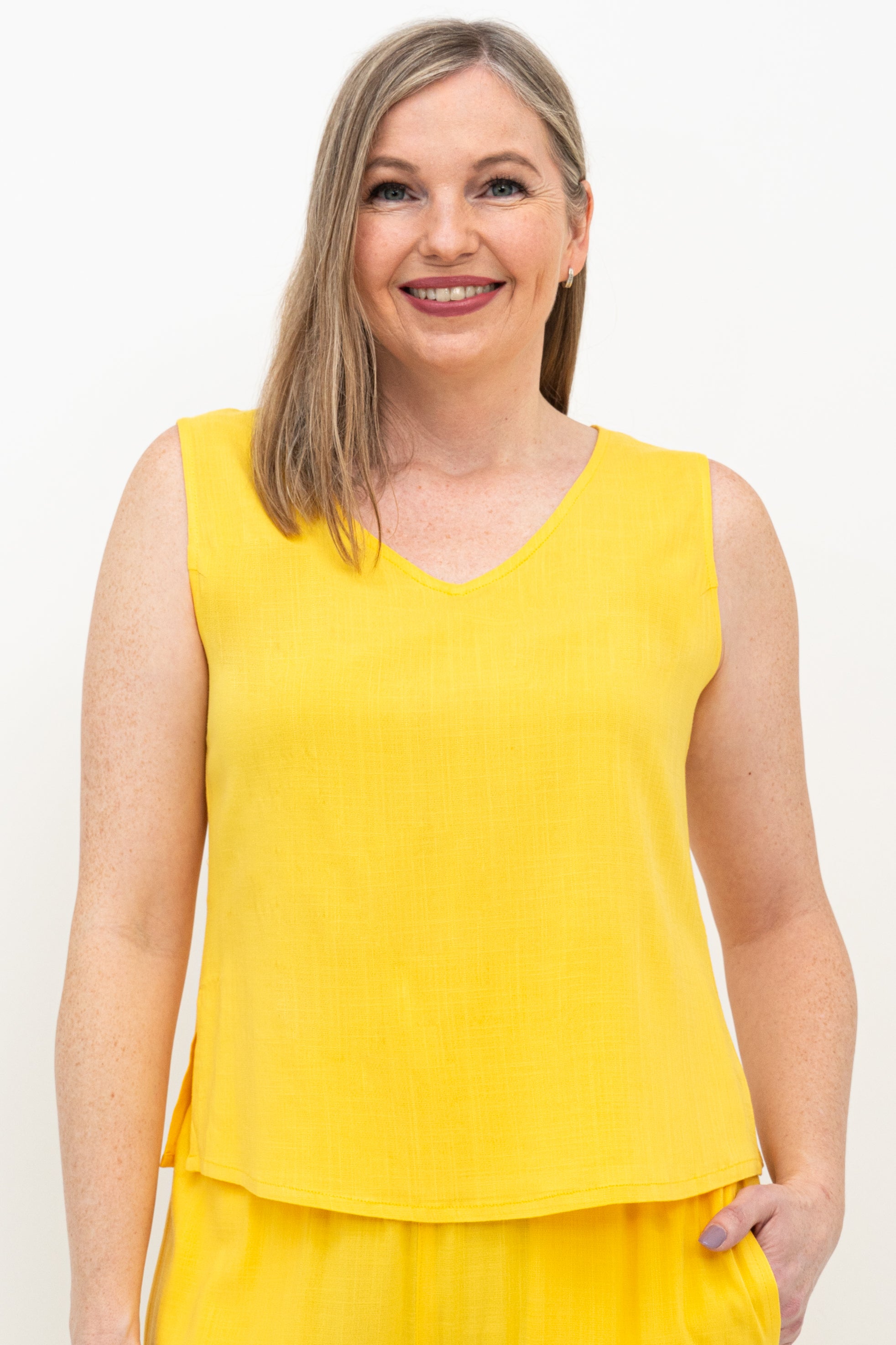 Havana Tank Top for Women - Soft Linen Bamboo Blend Wallflower Print - Perfect for Summer Outfits, Casual Wear & Beach Vacations