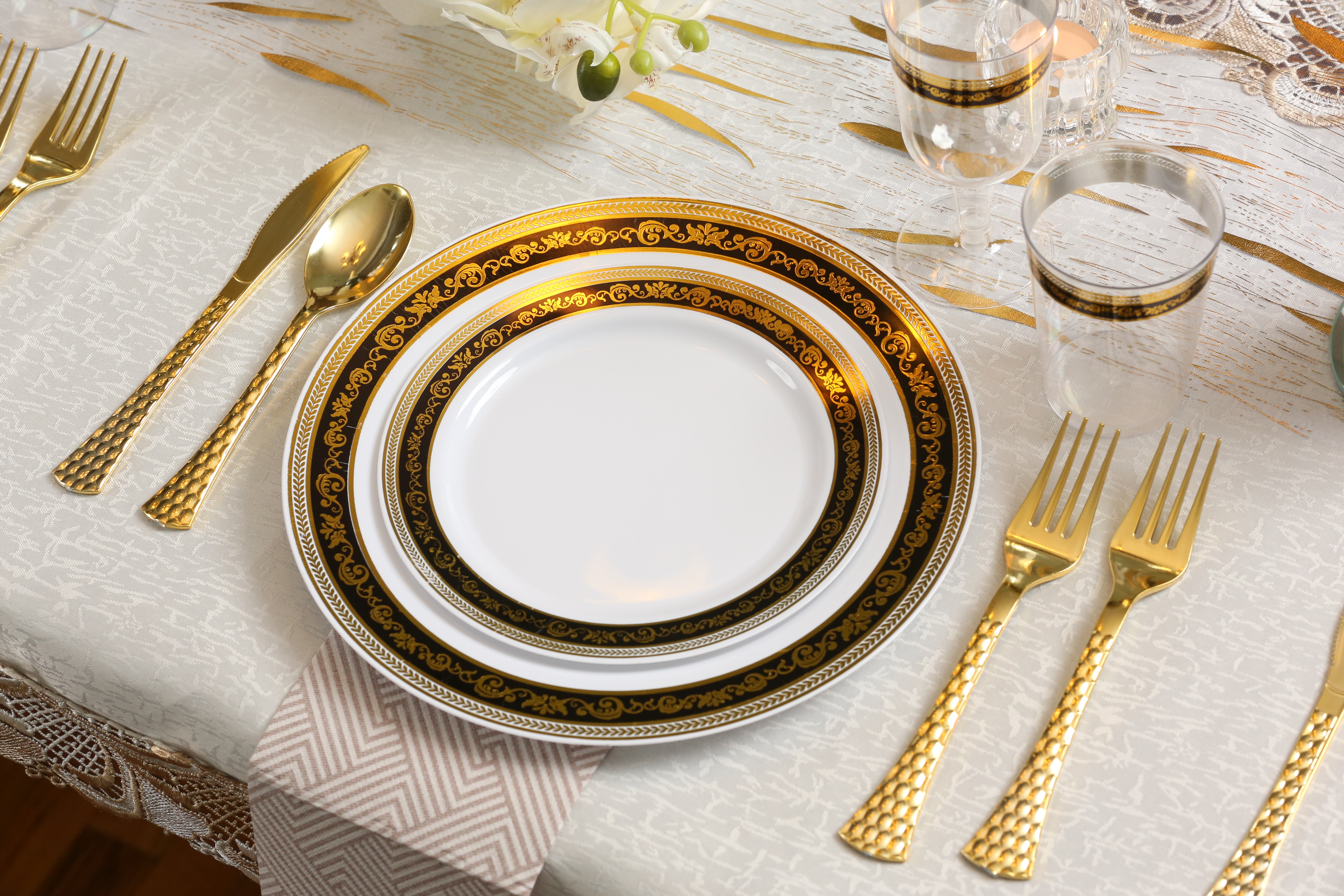 Royal Gold & Black Plastic Party Supplies Bundle - Elegant Disposable Tableware for Weddings, Birthdays & Celebrations