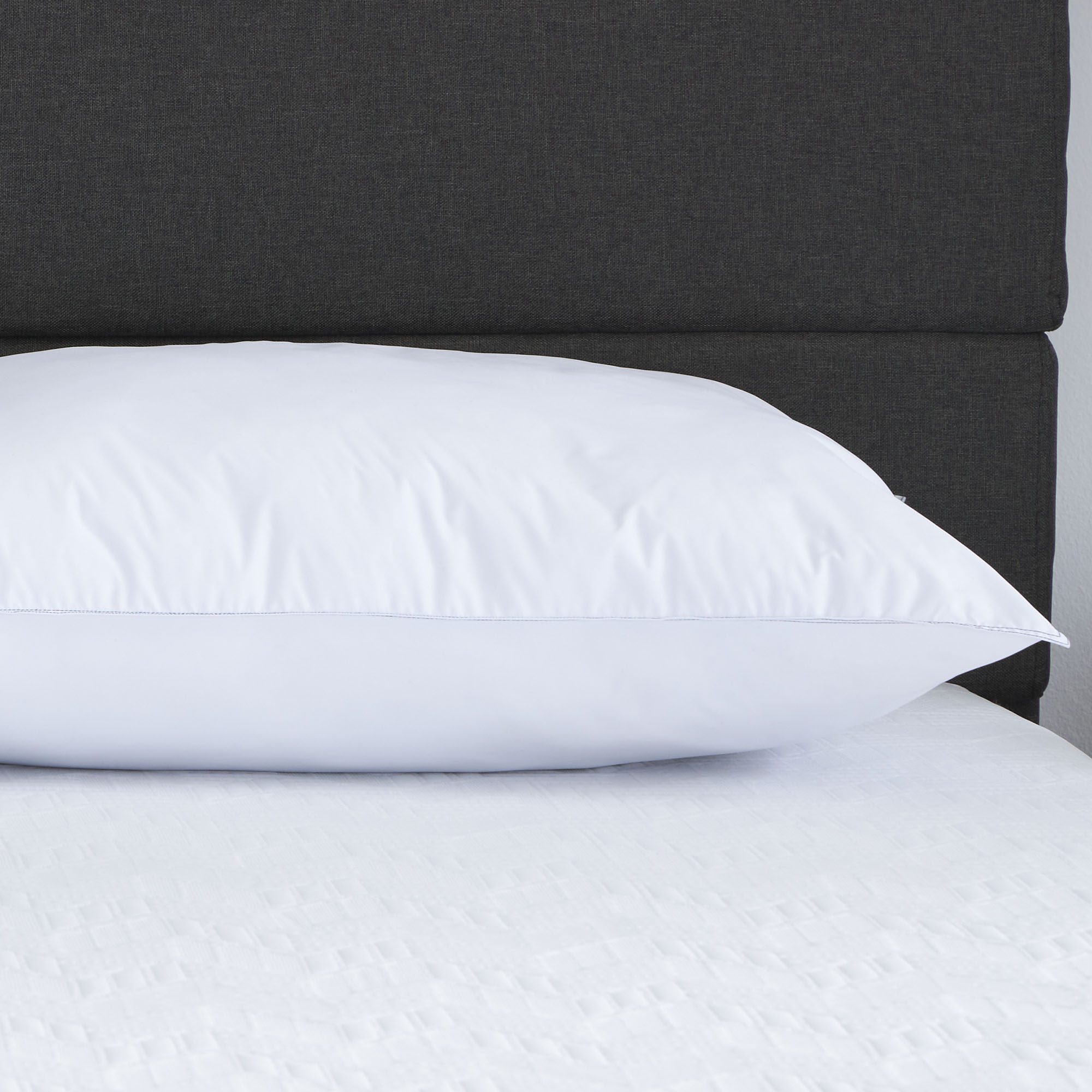 Comfort Tech Down Alternative Plush Bed Pillow - Ultra Soft Hypoallergenic Pillow for Side, Back & Stomach Sleepers - Perfect for Home, Hotel & Travel Use