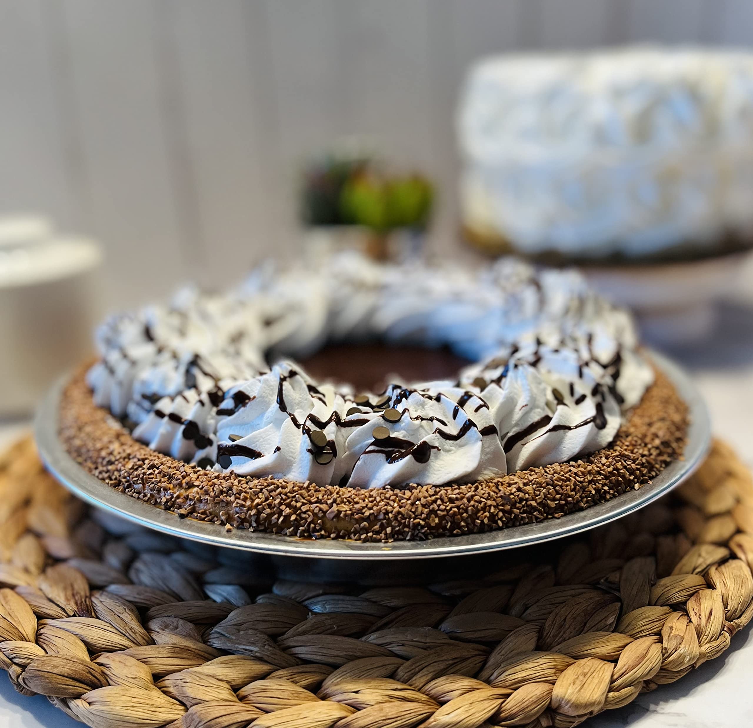 Artificial Cupcakes & Fake Cakes for Display - Realistic Faux Cake Decorations - Home & Kitchen Fake Desserts - Chocolate Cream Pie Display - Perfect for Wedding Centerpieces, Bakery Displays & Home Decor
