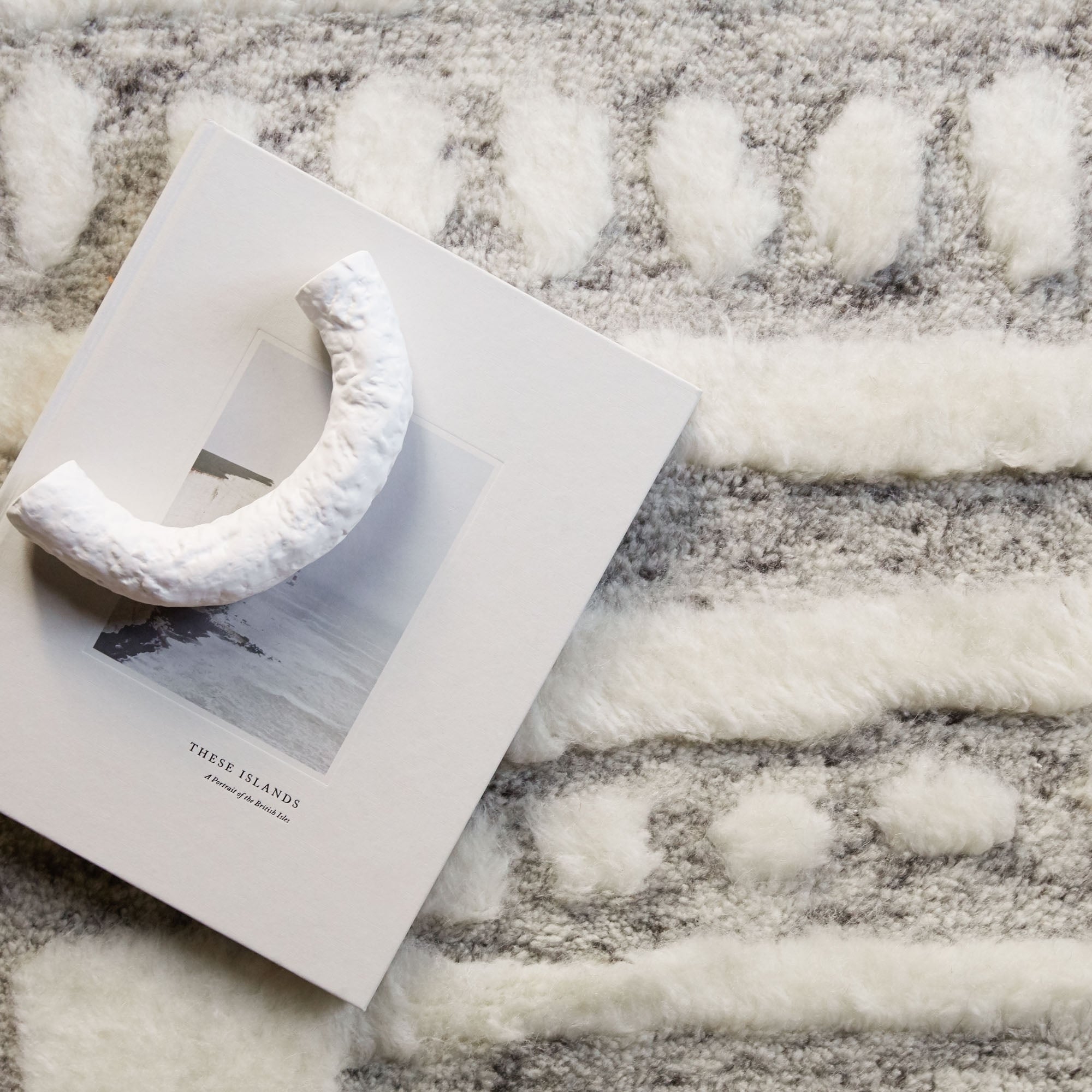 Braeburn Handwoven Wool Rug - Soft & Durable Area Rug for Living Room, Bedroom, or Office - Eco-Friendly Home Decor