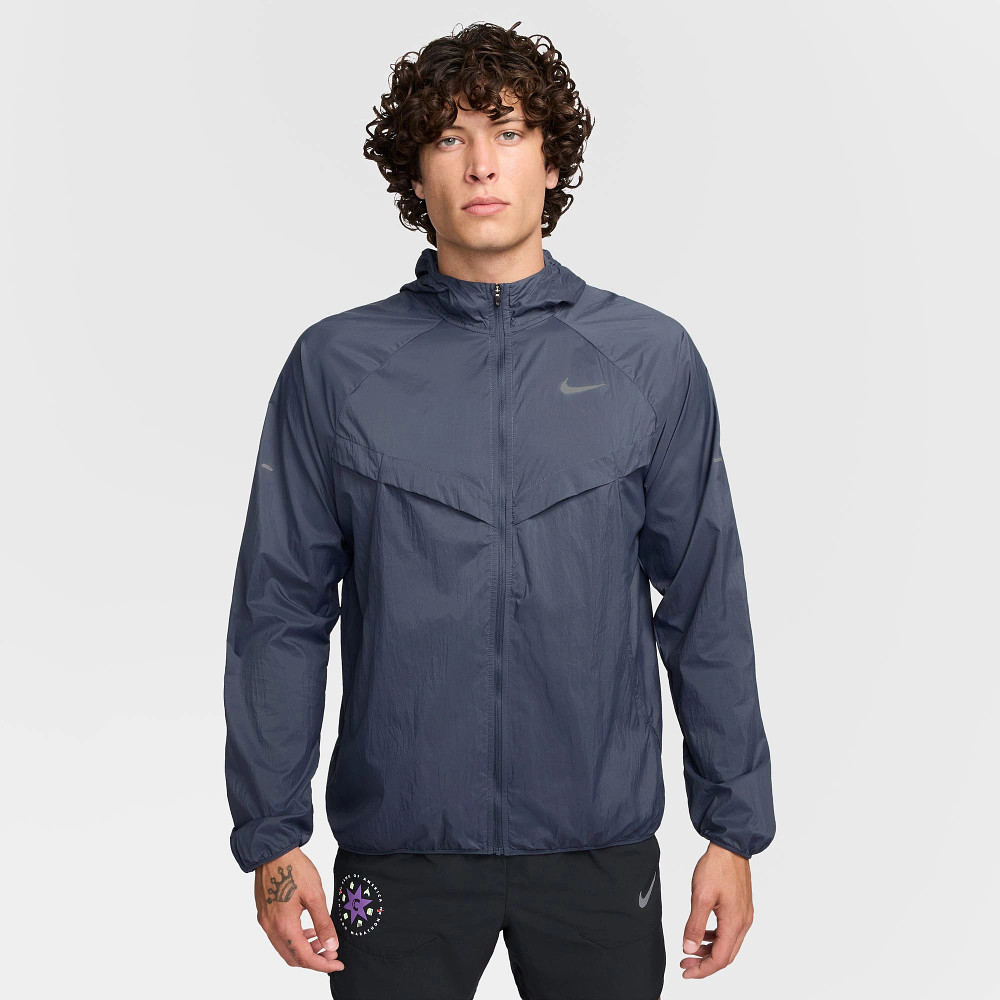Nike Dri-FIT UV Protection Running Jacket for Men - Lightweight Breathable Windbreaker for Jogging, Hiking & Outdoor Sports