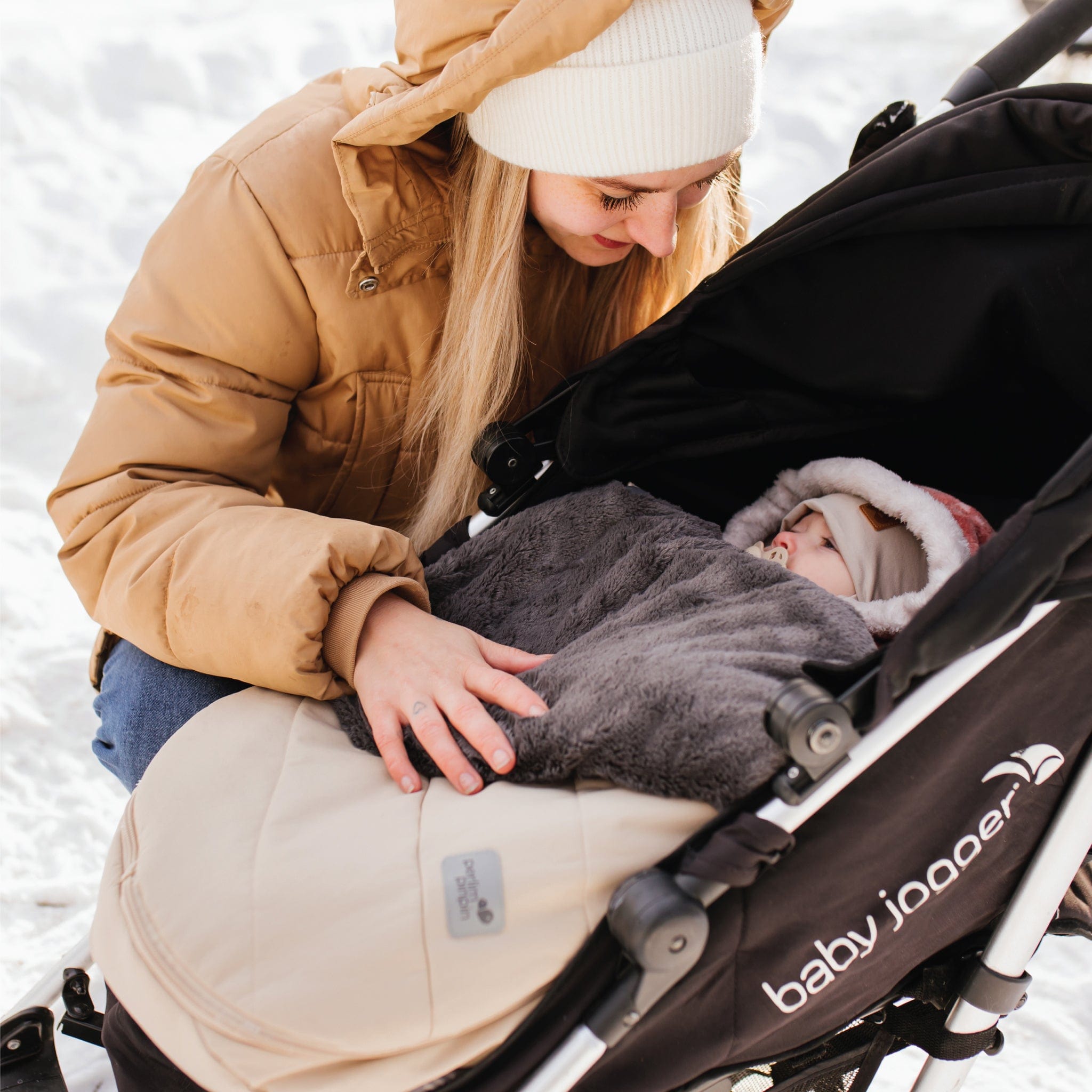 Warm Infant Winter Bunting Bag - Soft Cranberry Textured Baby Sleeping Sack for Cold Weather - Perfect for Stroller Walks, Outdoor Adventures & Cozy Nursery Naps