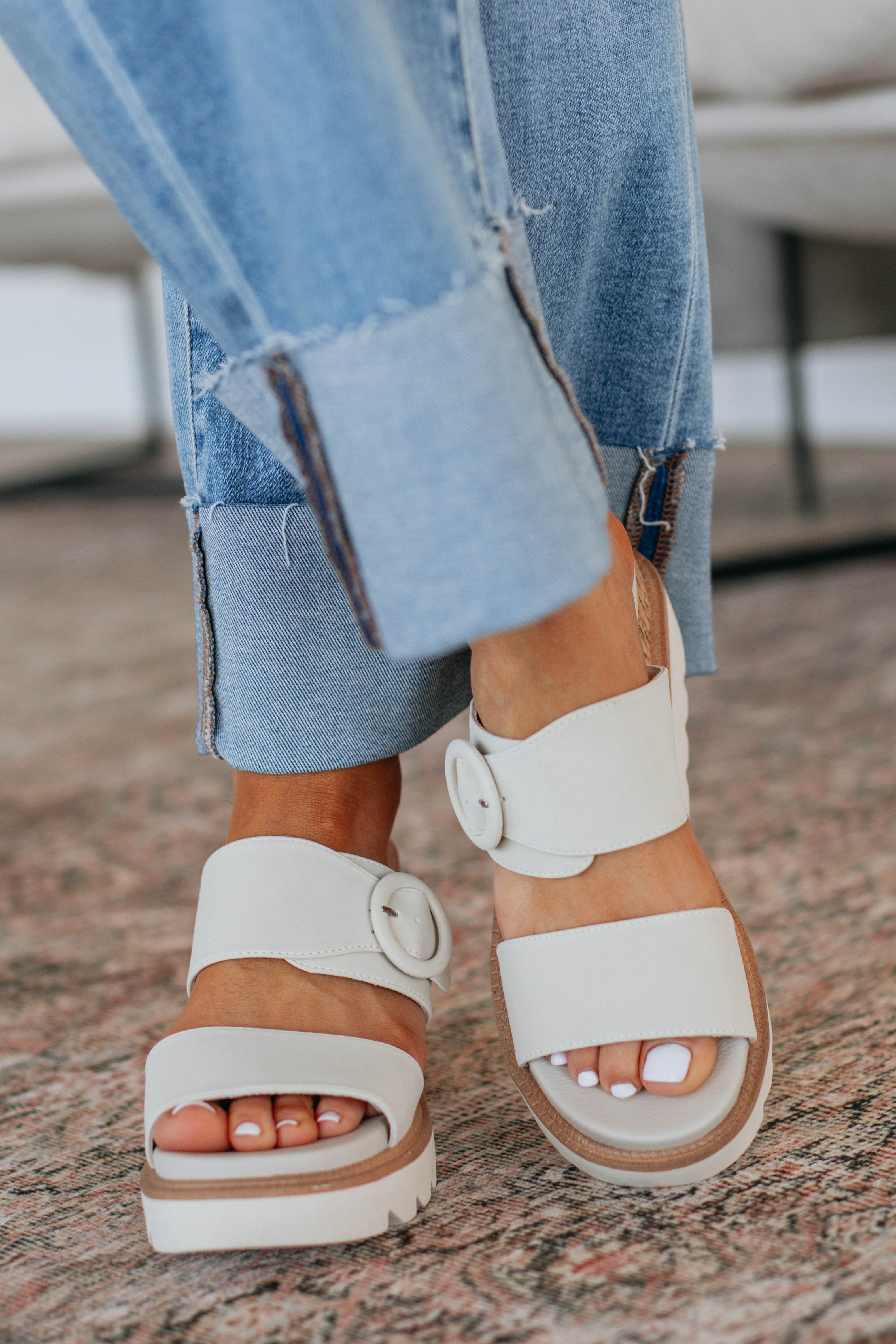 Ease My Mind Comfort Sandals for Women - Soft & Supportive Summer Walking Shoes - Perfect for Beach, Travel & Casual Wear
