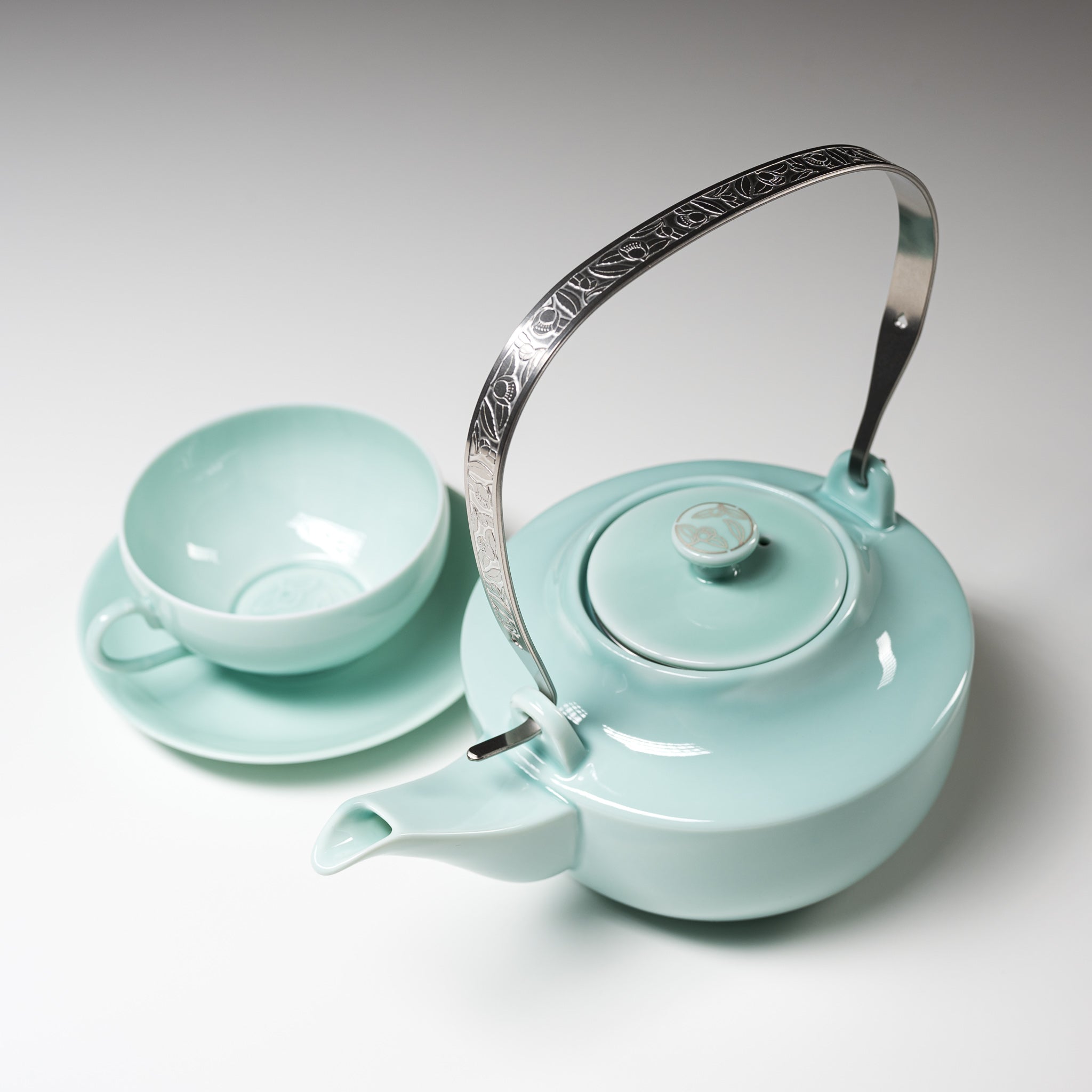 Handmade Japanese Teapot by Nishikawa - Premium Tiffany Blue Ceramic Teapot for Loose Leaf Tea | Perfect for Afternoon Tea, Gifts & Japanese Tea Ceremonies