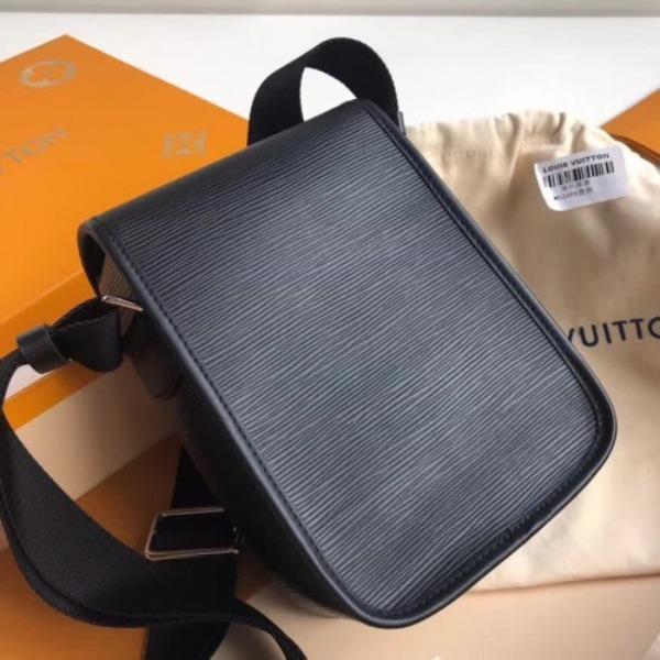 Authentic LV Epi Leather Messenger Bag in Black - Stylish & Durable for Work, Travel & Everyday Use (2017 Collection)