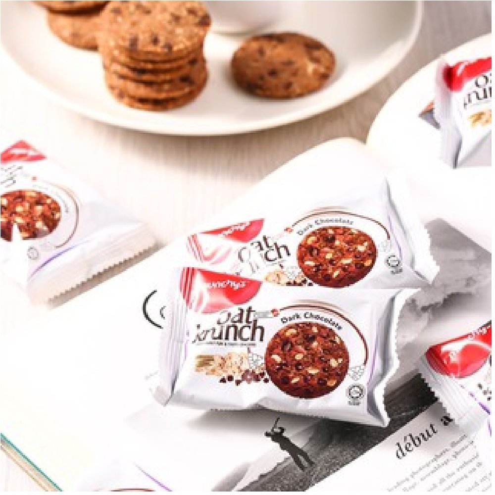 Munchy's Oat Krunch Dark Chocolate Crackers - 40 Individually Wrapped Packs (26g Each) | 6-Pack Bulk Snacks for Office, School & On-The-Go