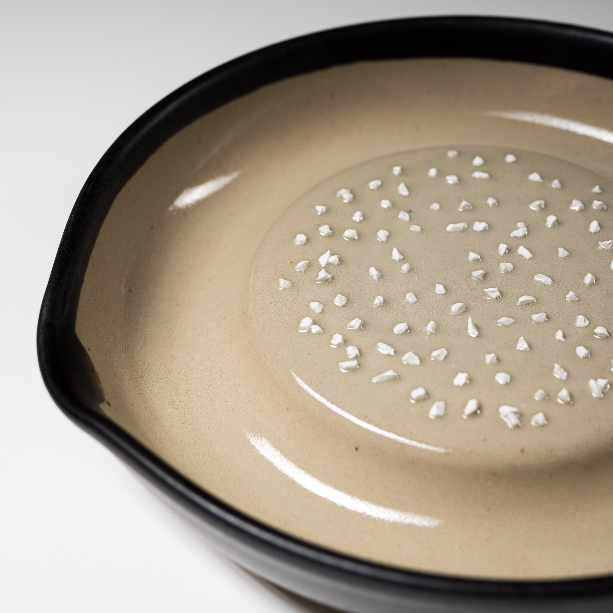 Premium MOTOSHIGE Japanese Stainless Steel Grater - Large Size with 2 Color Options - Perfect for Grating Cheese, Ginger & Garlic in Your Kitchen
