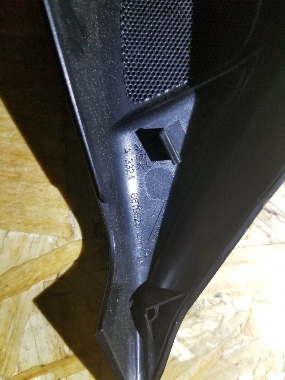 05-07 Volvo S40 Front Left Driver Door Tweeter Trim Cover - OEM Replacement Part - Perfect for Car Audio Upgrades & Interior Restoration