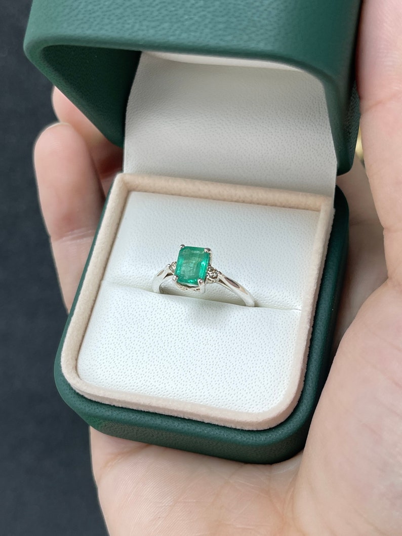 1.50tcw SS Brilliant Round Cut Lush Green Emerald Cut Champagne Diamond Three Stone Sterling Silver Ring for Women - Elegant Jewelry Gift for Anniversary, Engagement & Special Occasions