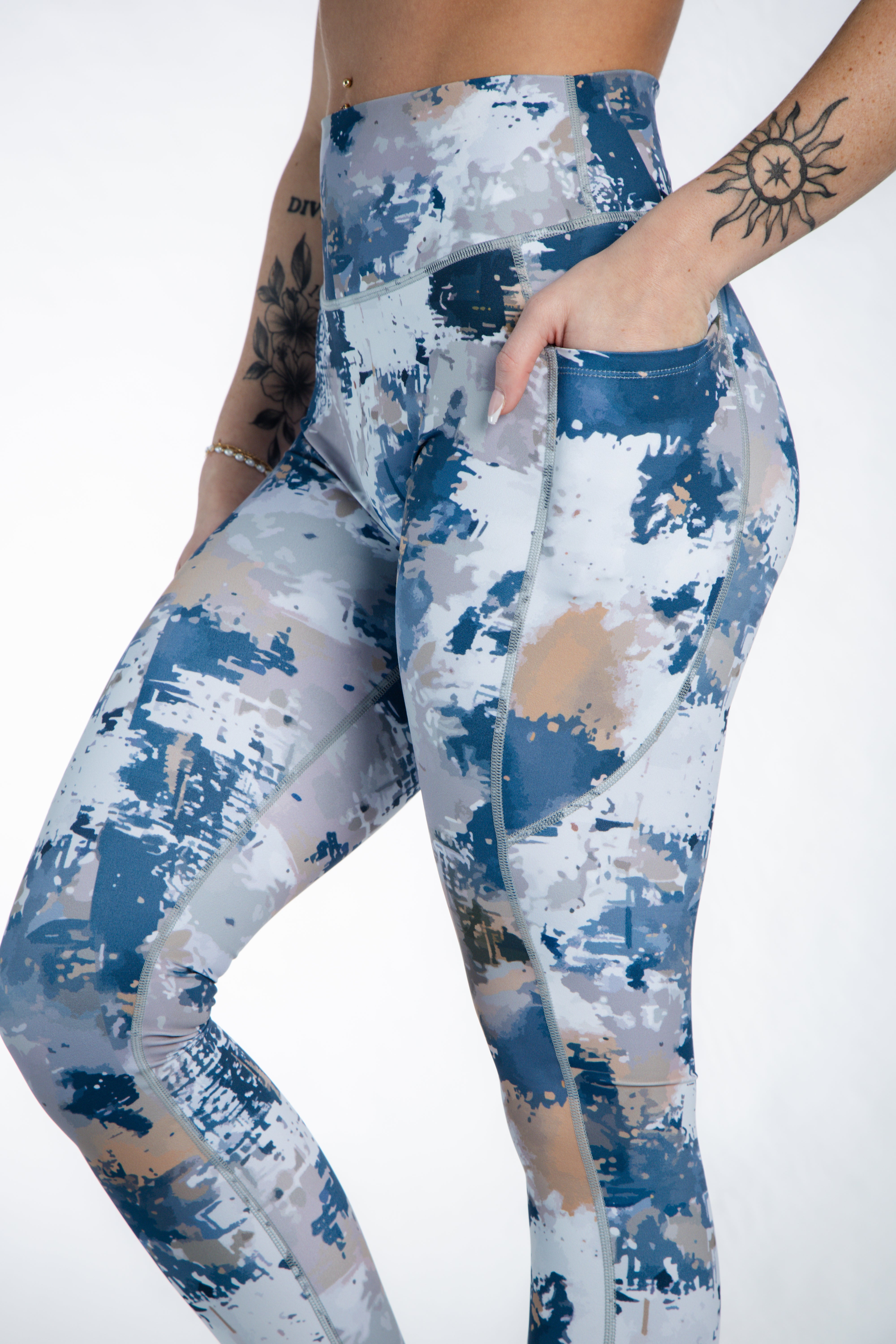 Empowered High-Waisted Leggings with Pockets - Comfortable Yoga Pants for Women in Blue & Tan | Perfect for Workouts, Running, Yoga & Everyday Wear