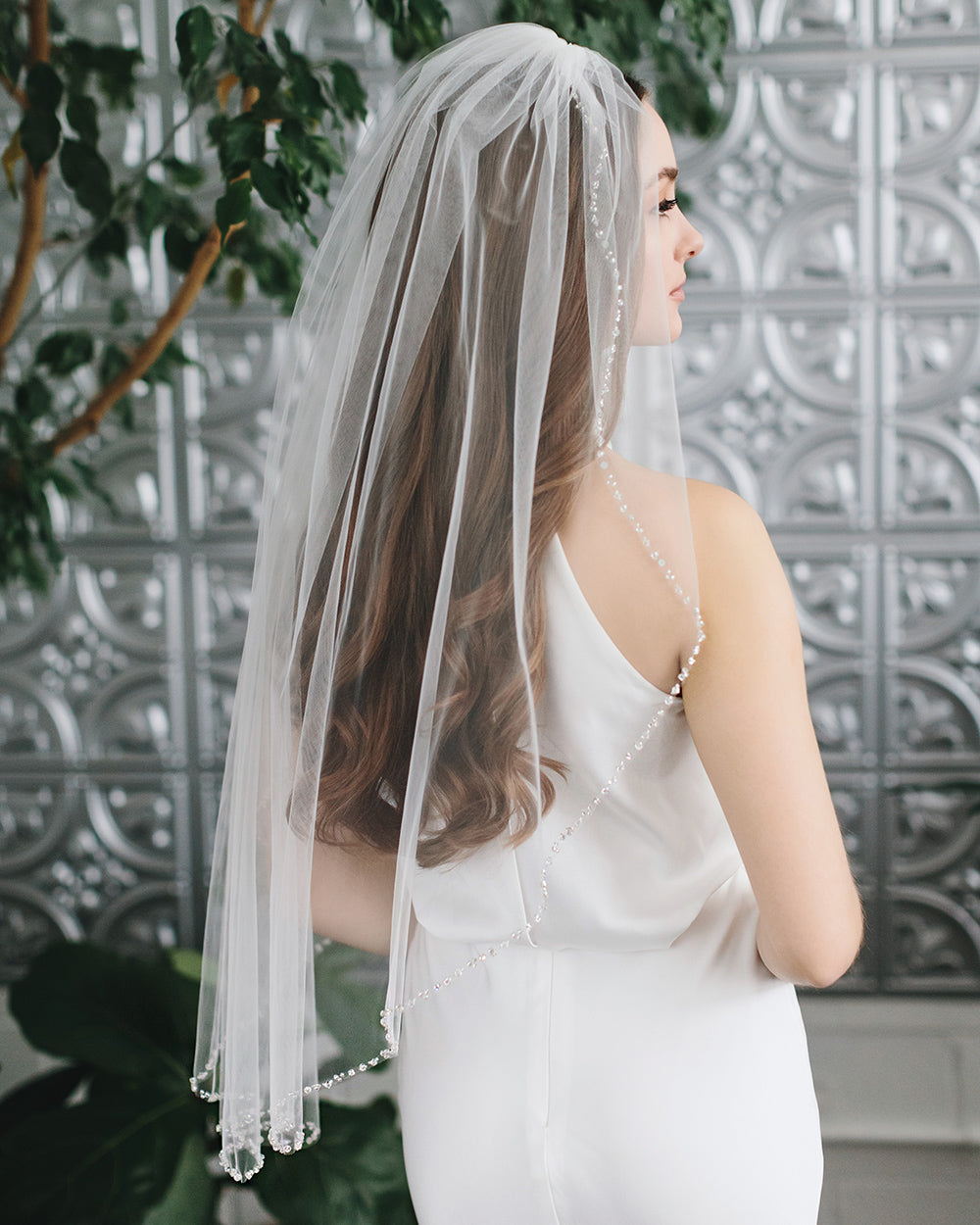 Elegant Crystal Beaded Wedding Veil - Handmade Bridal Hair Accessory for Bride, Bridesmaids & Formal Occasions