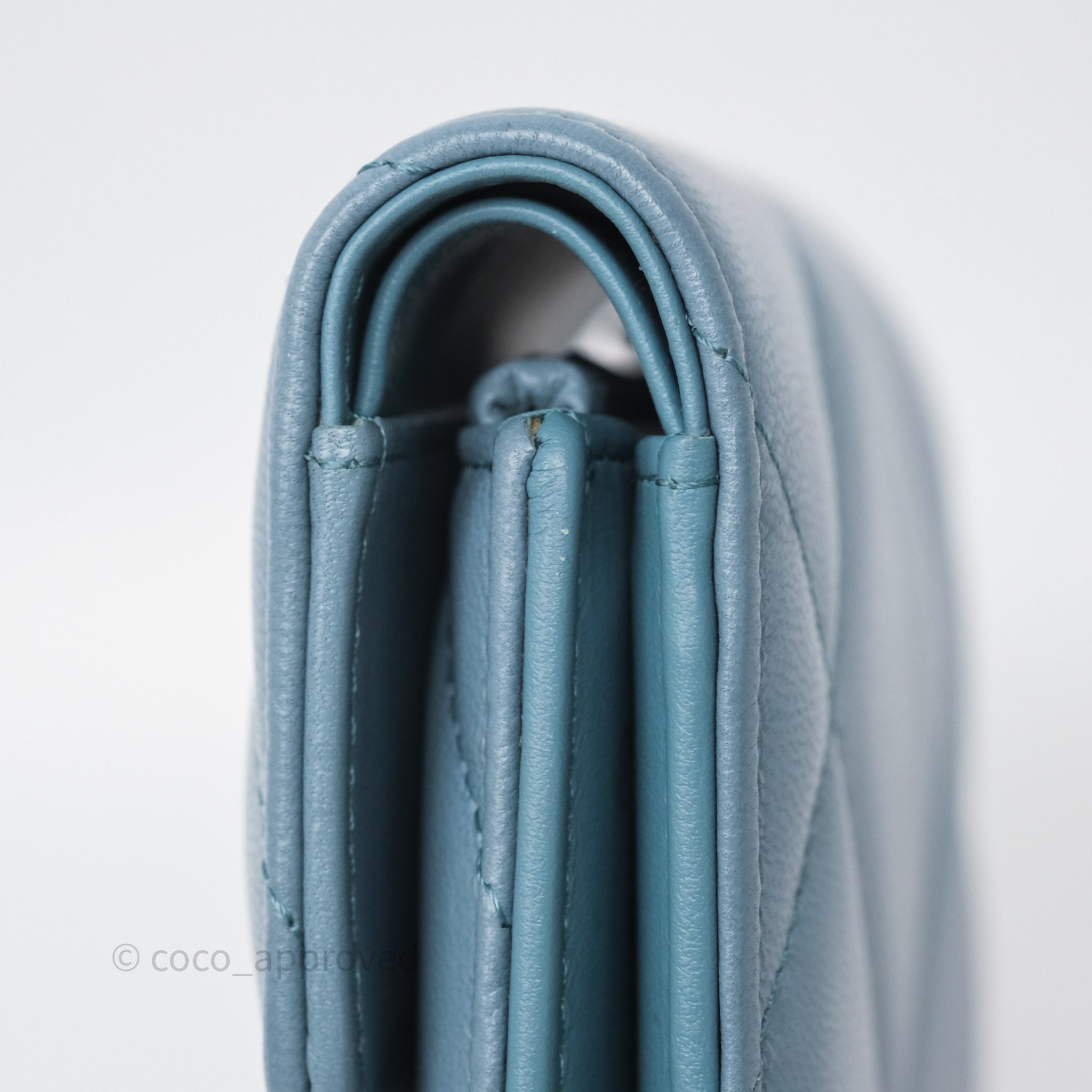 Chanel 19 Short Flap Wallet in Cloud Blue Lambskin Leather - Luxury Designer Crossbody Bag for Women | Perfect for Everyday Use & Special Occasions