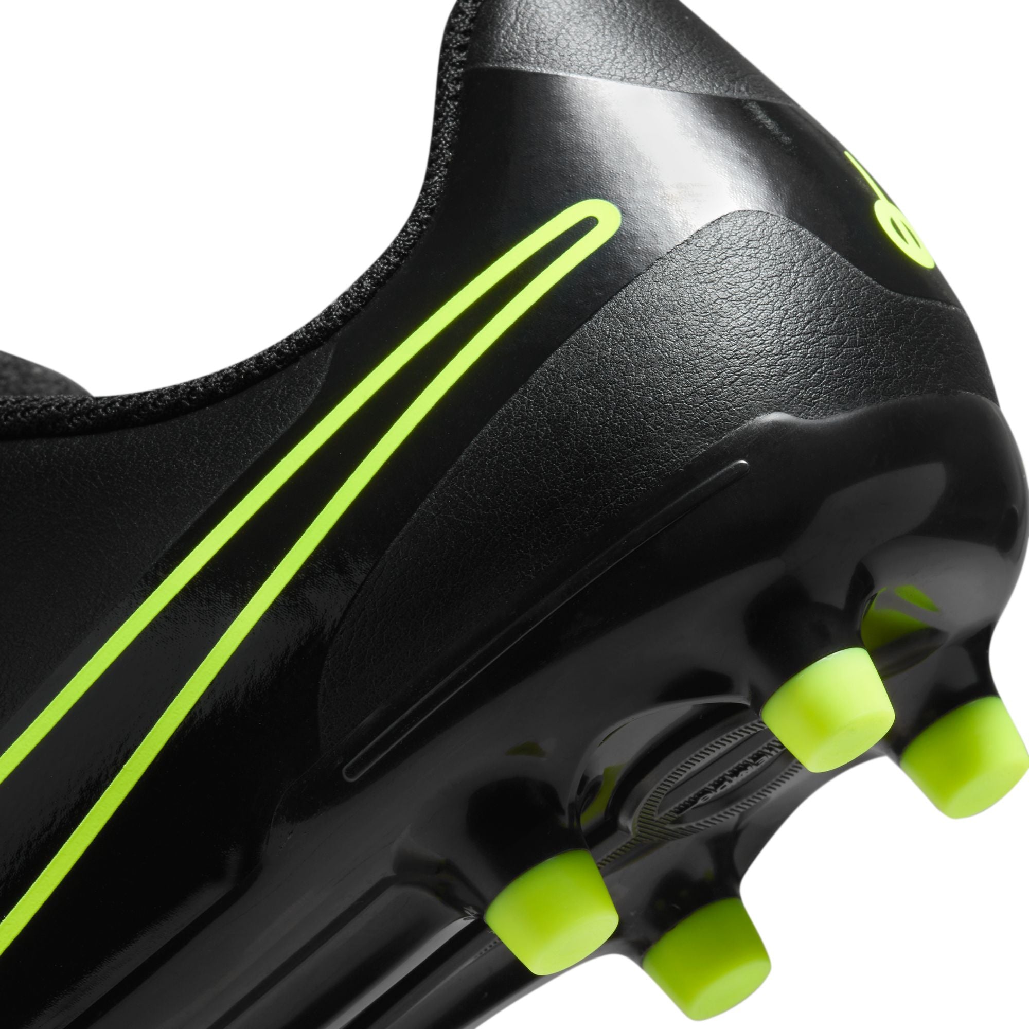 Nike Youth Tiempo Legend 10 Club Soccer Cleats for Boys & Girls - Lightweight Football Shoes for Kids with Enhanced Grip - Perfect for Grass, Turf & Indoor Soccer Training & Matches