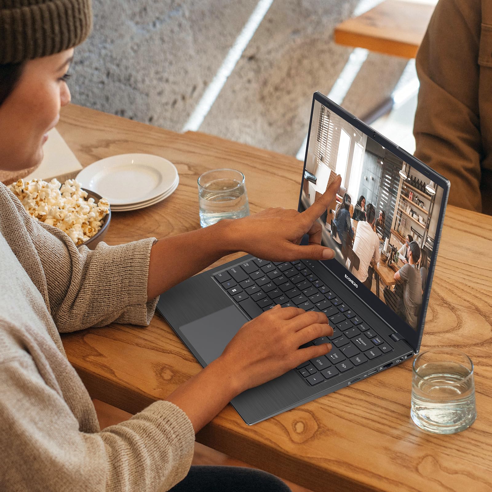 14 Inch FHD Laptop Computer - 8GB DDR4 RAM, 256GB SSD, Intel Celeron J4005 Processor, Windows 11, Thin & Light Notebook with 2.4G/5G WiFi & Bluetooth 5.1 - Perfect for Work, Study & Travel
