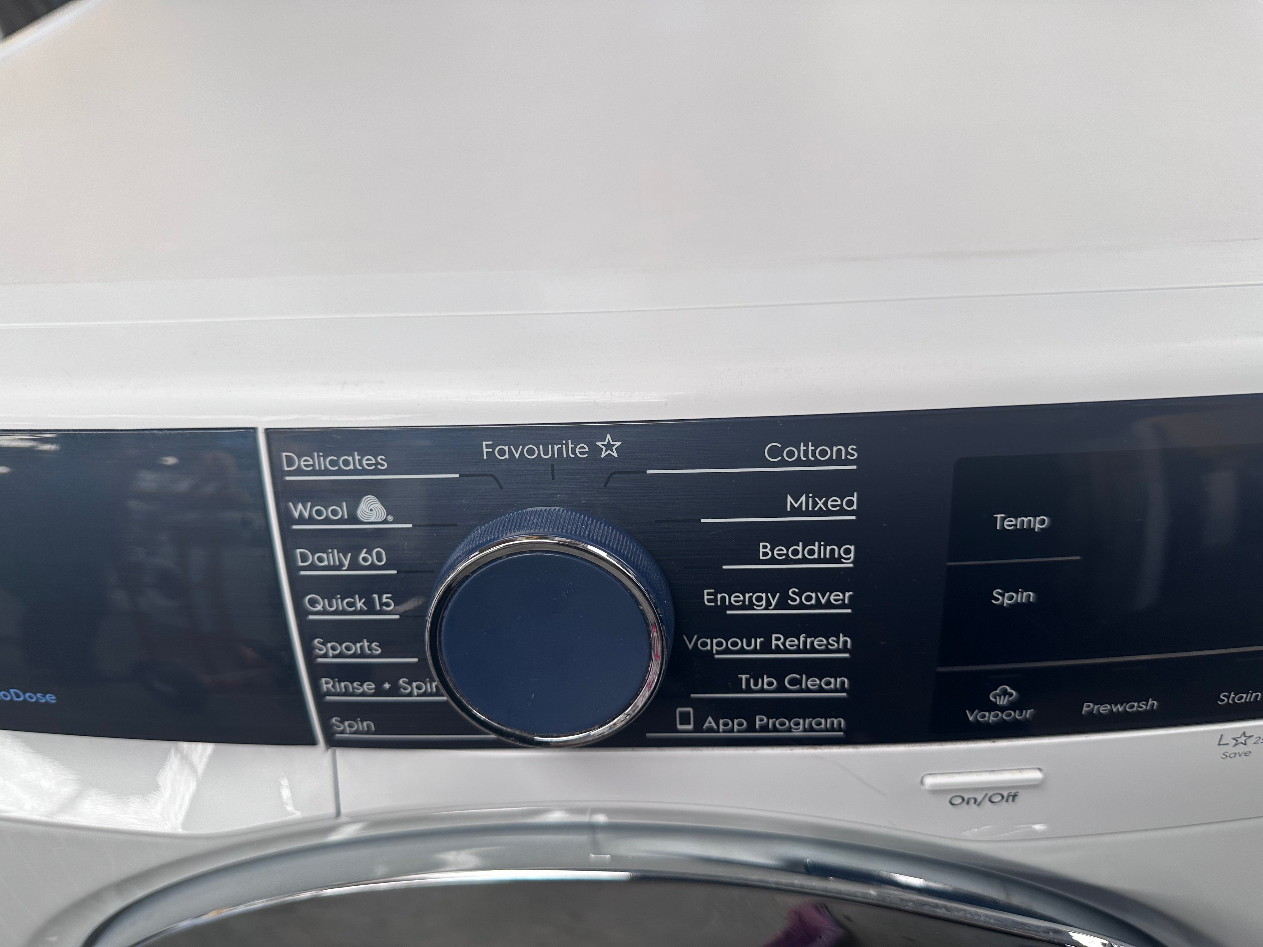 Electrolux 10kg Front Load Washing Machine with AutoDose Technology - Certified Refurbished | Perfect for Apartments & Small Laundry Rooms | Energy Efficient & Quiet Operation