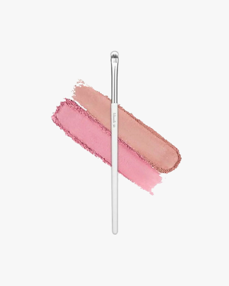 FILLIMILLI Precision Point Eyeshadow Brush 511 - Professional Makeup Brush for Detailed Eye Makeup, Smokey Eyes & Eyeliner - Perfect for Everyday Use & Special Occasions