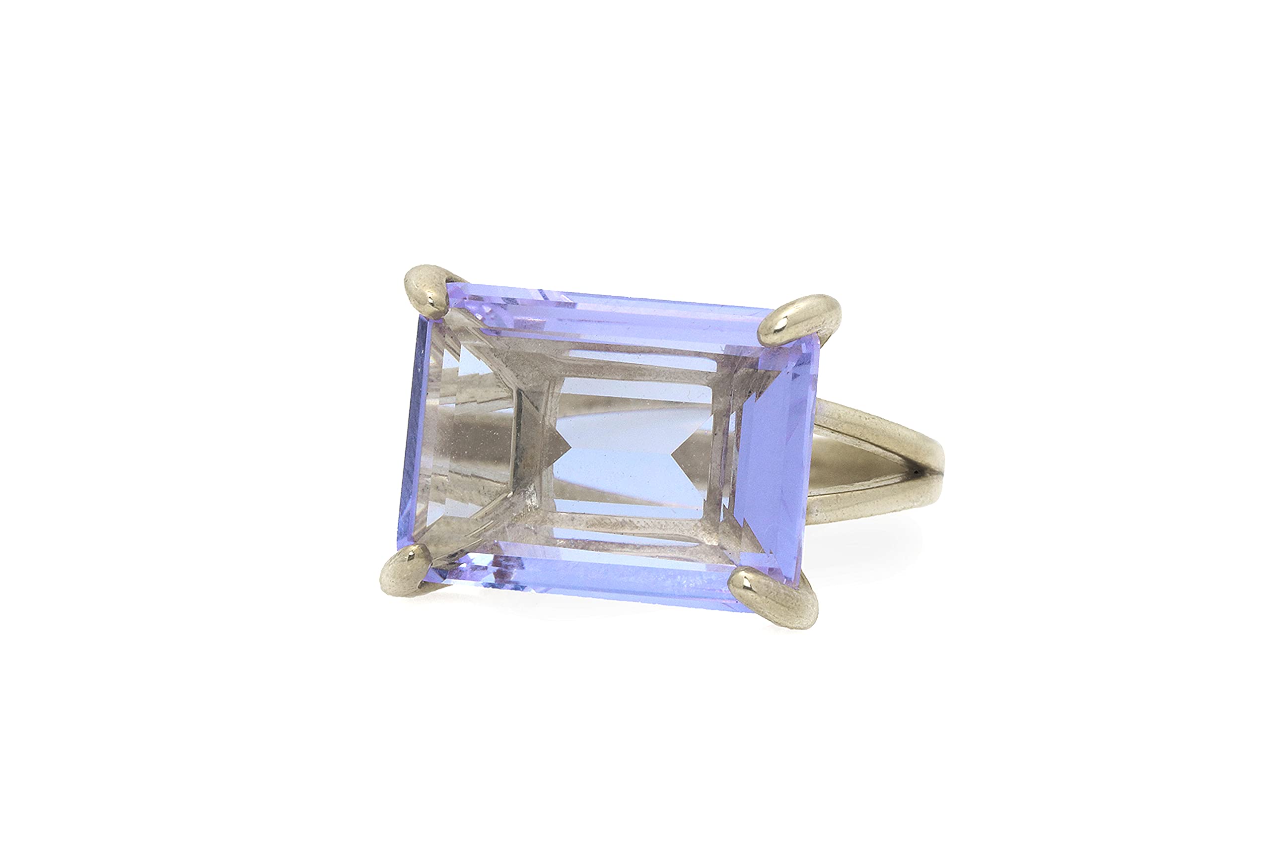 Exquisite Tanzanite Rings for Women | Elegant Fine Jewelry for Engagement, Wedding & Fashion | Customizable with Engraving | Perfect Gift for Mom, Wife & Daughter | Ideal for Special Occasions & Everyday Wear
