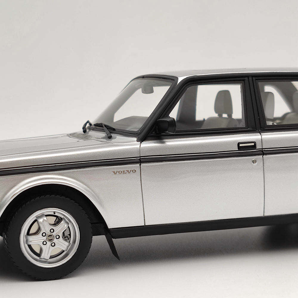1/18 Scale Volvo 244 Turbo Resin Model Car - Limited Edition Silver Collectible (DNA000115) | Perfect for Display, Collection & Gift Giving