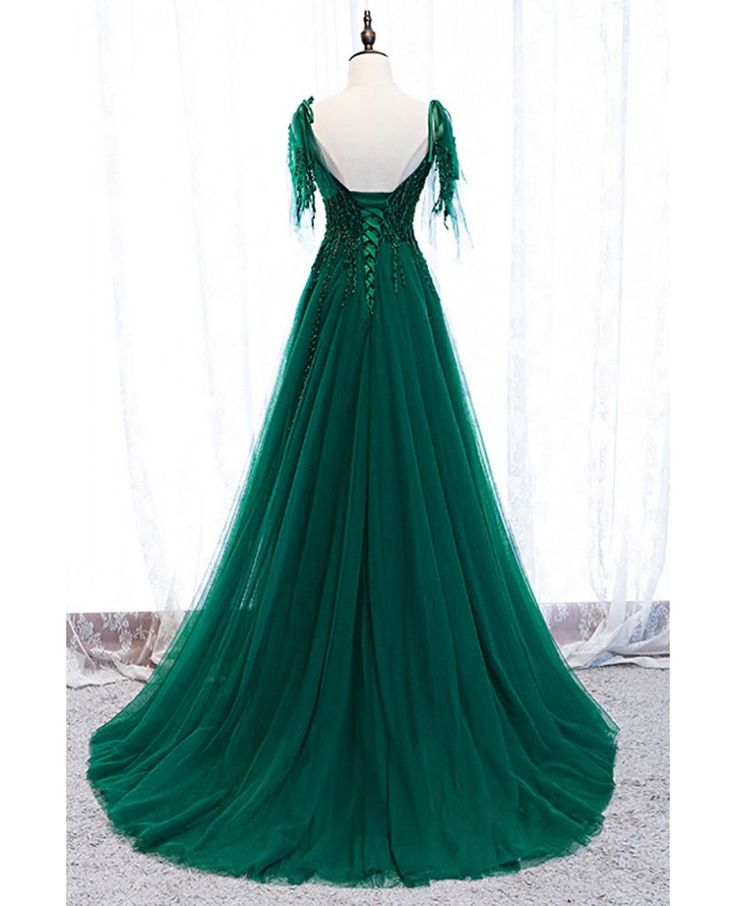 Elegant Green Tulle Formal Long Prom Dress with Floral Appliques - Perfect for Homecoming, Evening Gala & Special Occasions