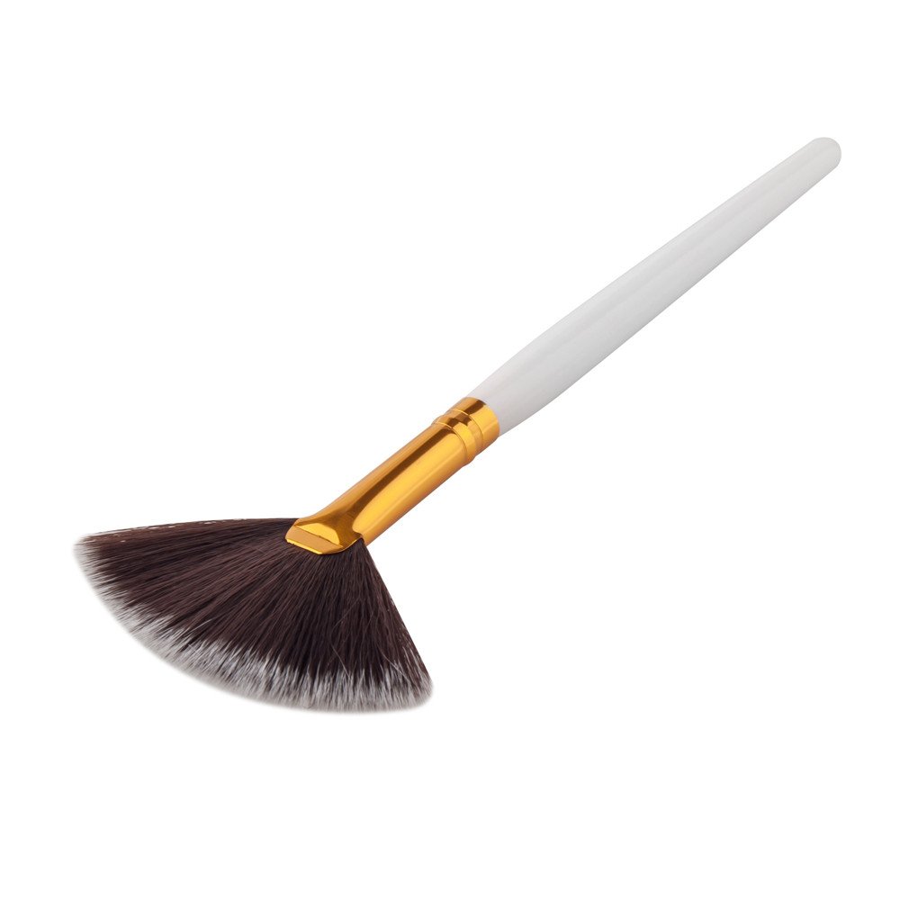 Portable Slim WH Makeup Fan Brush - 1 Piece White Makeup Brush for Blush, Highlighter & Powder Application | Perfect for Travel & On-the-Go Touch Ups