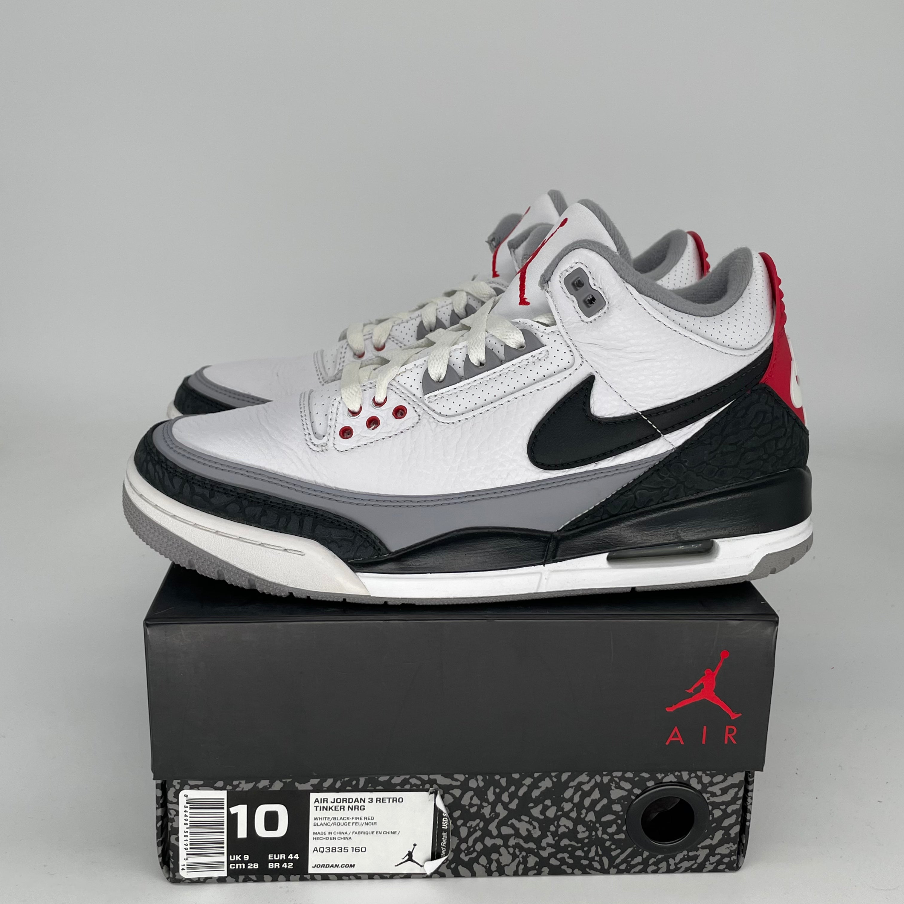 Original Title: AIR JORDAN 3 TINKER HATFIELD SIZE 10 AQ3835 160   Optimized Title: **Air Jordan 3 Retro Tinker Hatfield Men's Basketball Shoes Size 10 - AQ3835-160 | Authentic Sneakers for Sports & Streetwear Fashion**    **Usage Scenarios:** Perfect for basketball games, gym workouts, casual streetwear, and sneaker collections.